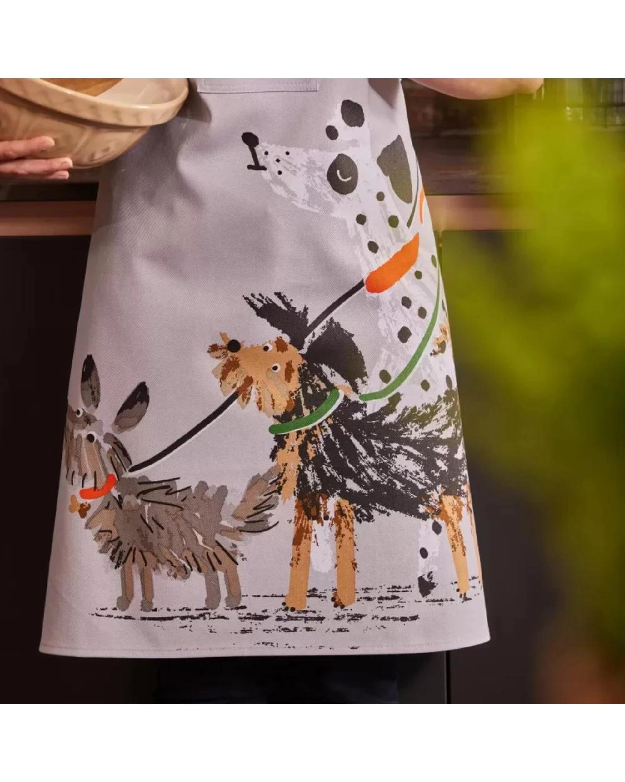 3 Ulster Weavers Apron Dog Days  80 x 70cm, 3 of 3