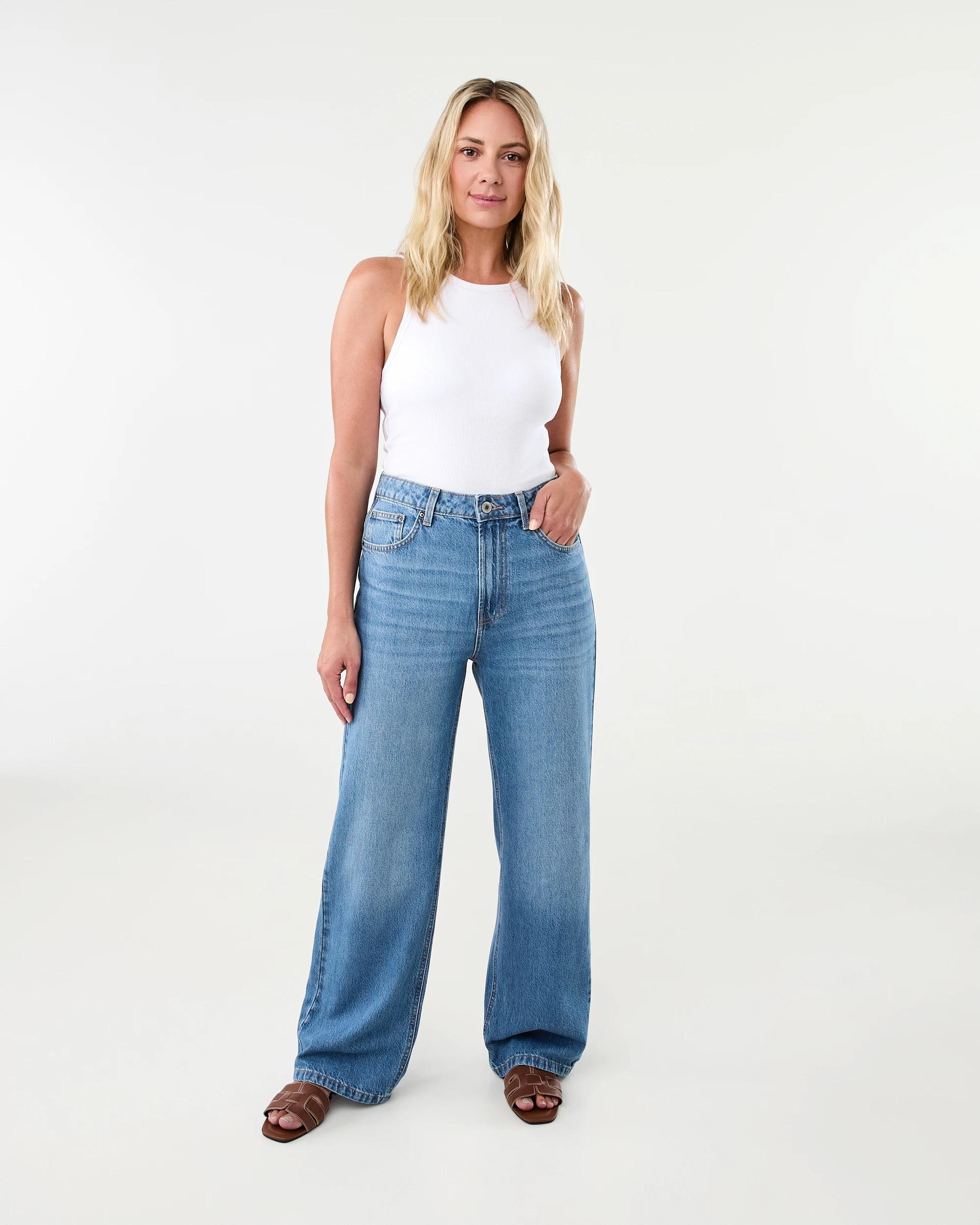3 Straight Leg Jeans Mid Wash, 3 of 9