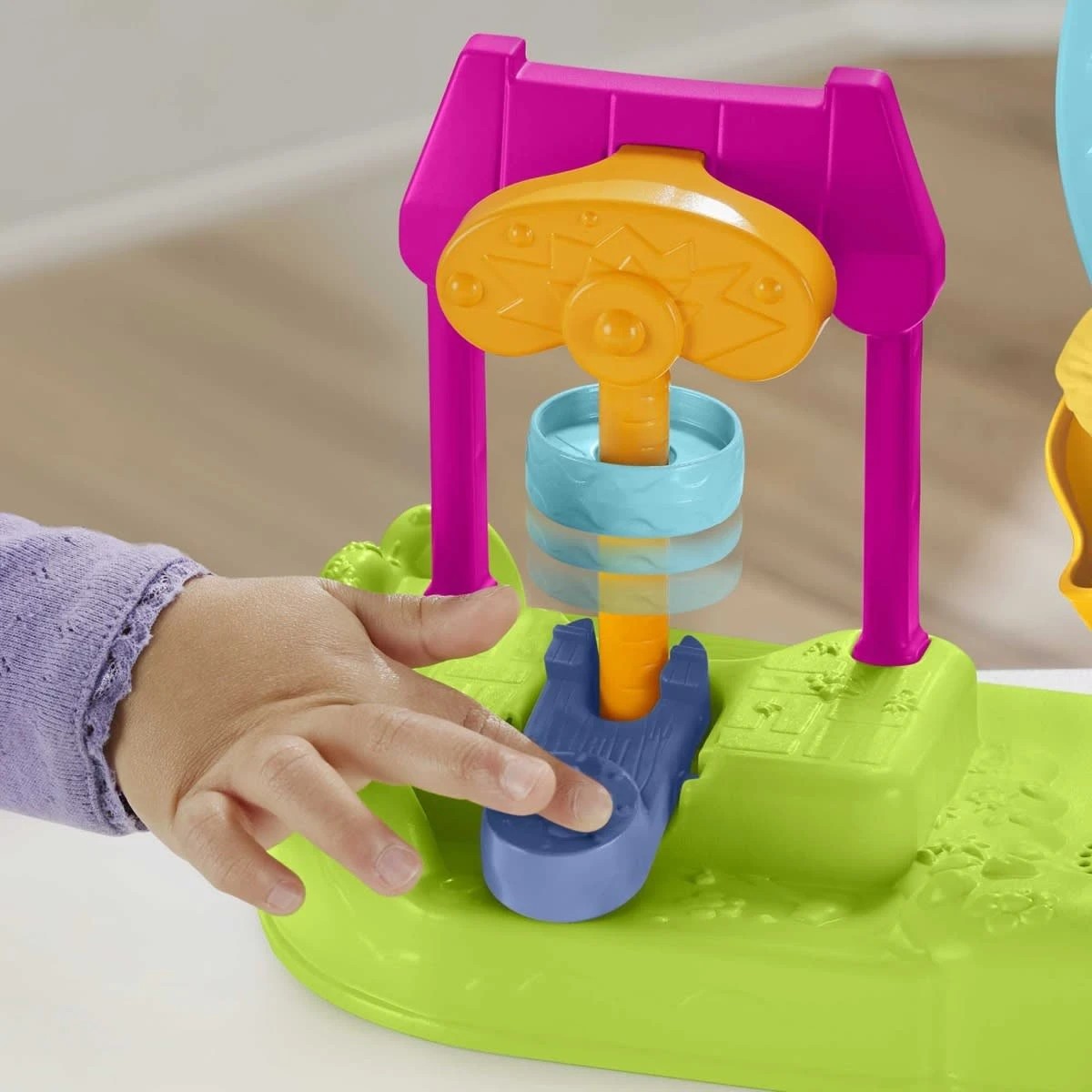 6 Fisher-Price Little People Carnival Playset, 6 of 8