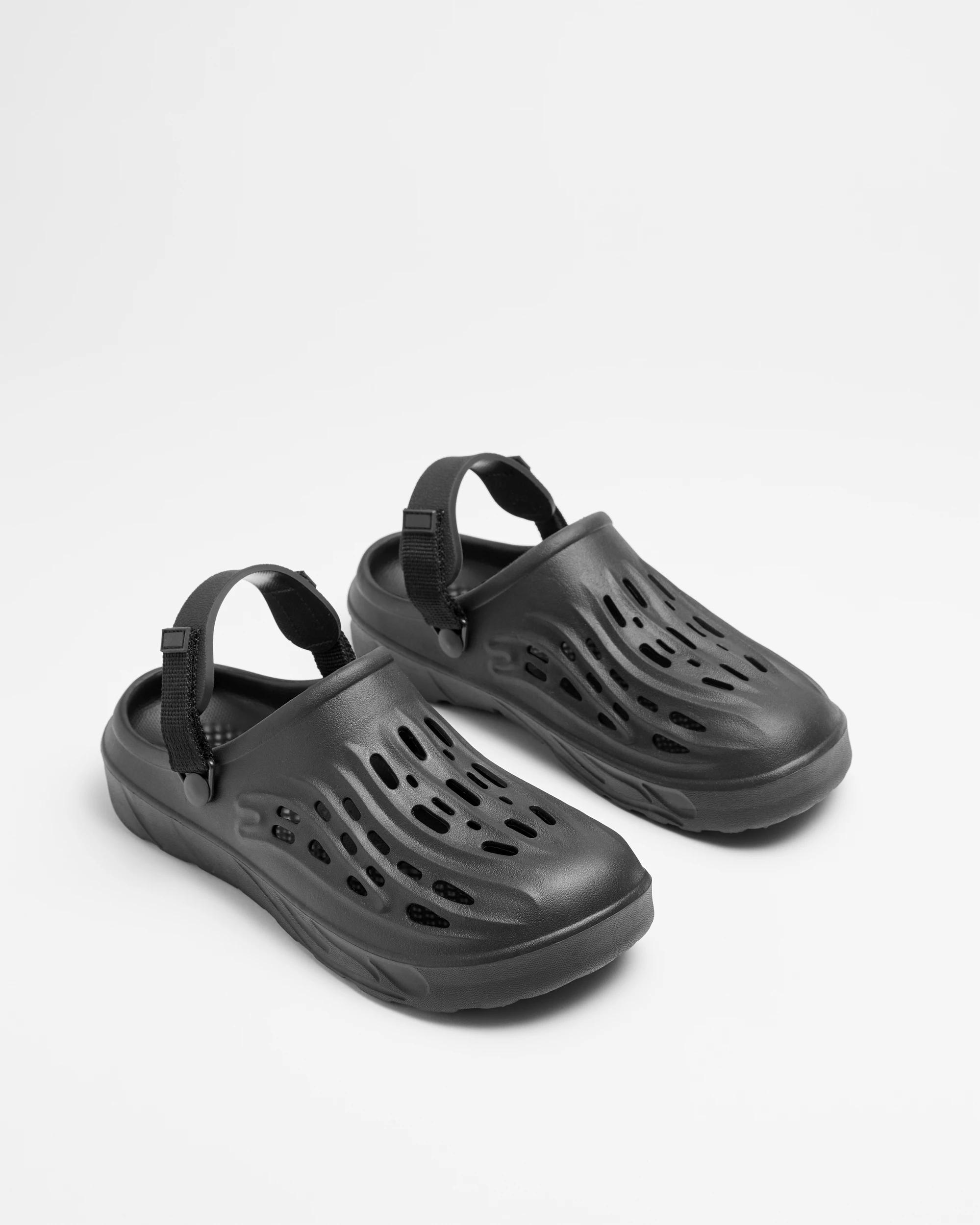 3 Target Mens Clog With Strap - Phylon BLACK, 3 of 3