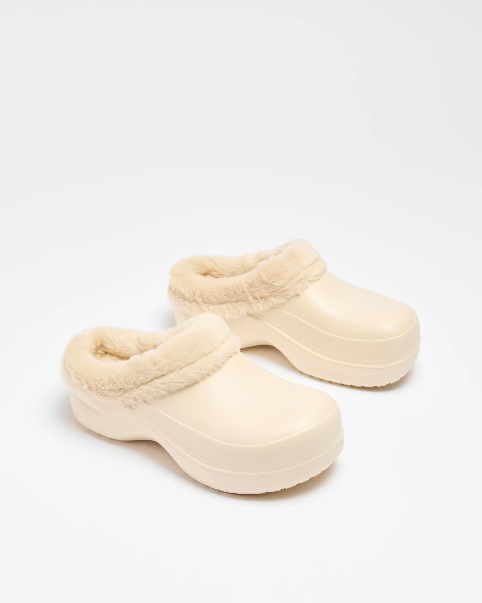 3 Target Womens EVA Fur Lined Clog BEIGE, 3 of 3