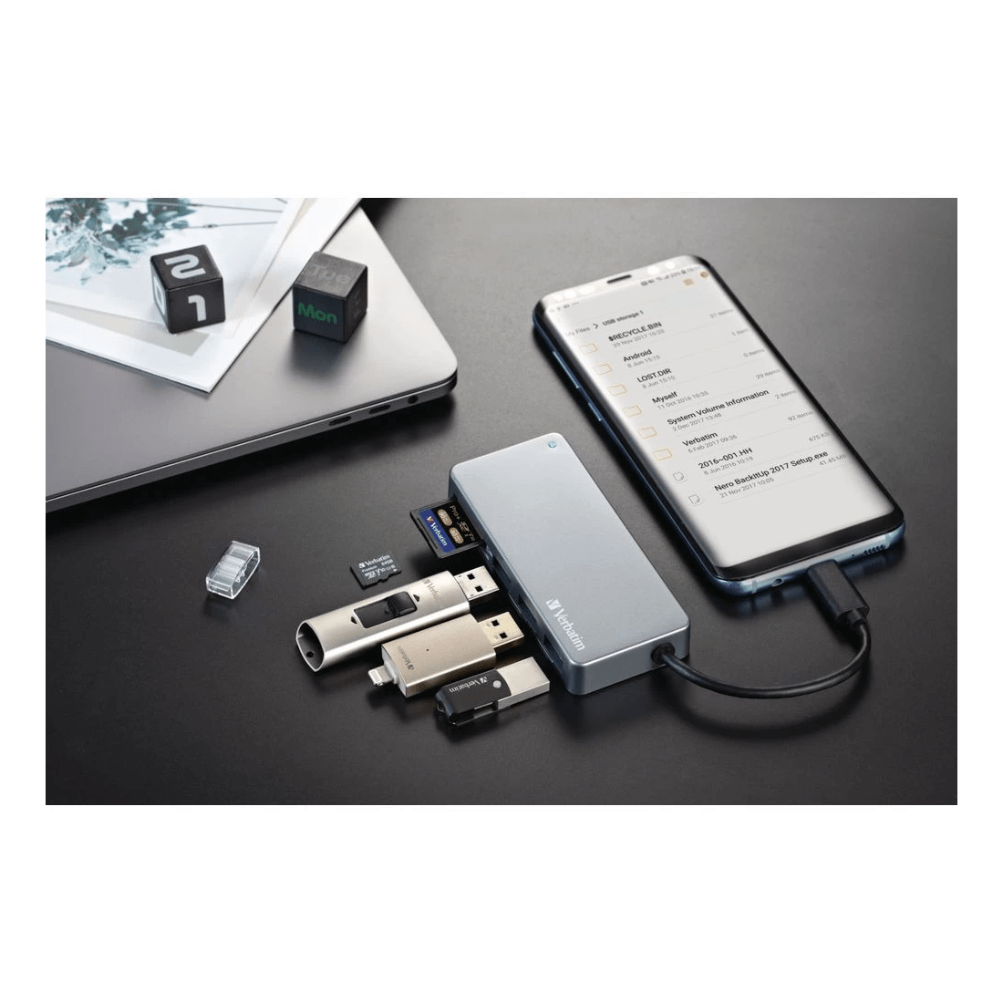 4 Verbatim USB-C Card Reader Hub, 4 of 5