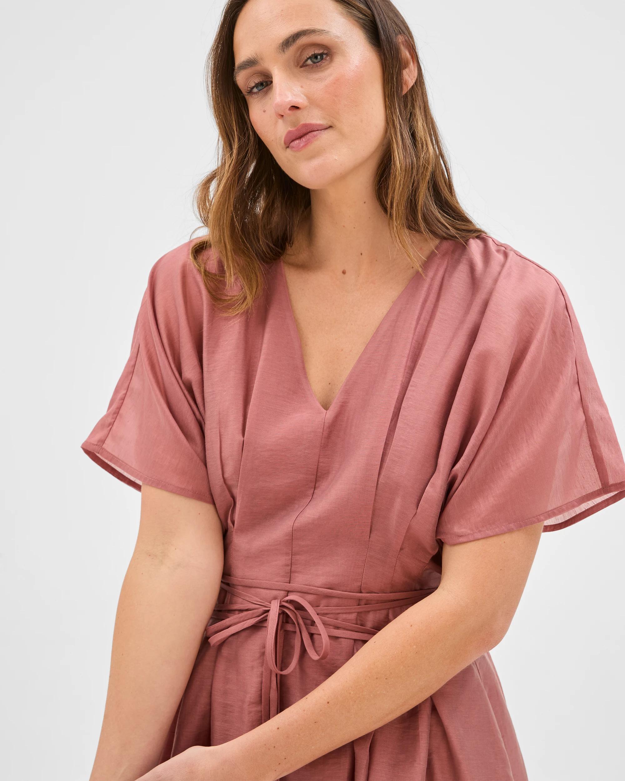 5 Preview Short Sleeve Tuck Detail Midi Dress ROSE SMOKE, 5 of 10