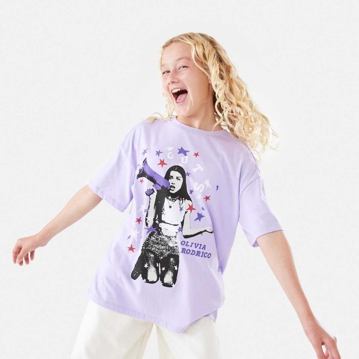 1 Olivia Rodrigo Oversized License T-shirt OLIVIA RODRIGO GUTS TOUR, 1 of 6
