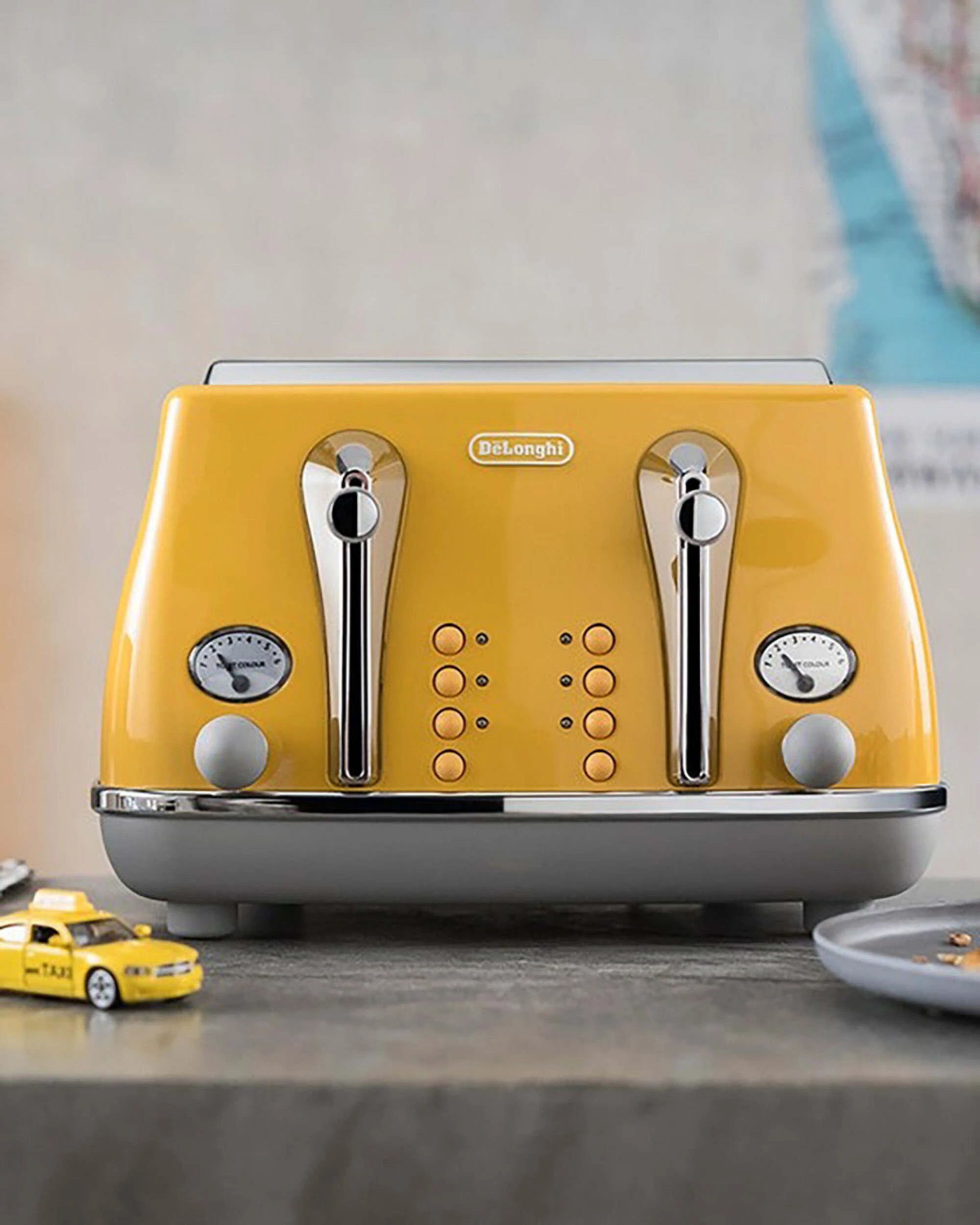 2 DeLonghi Icona Capitals 4 Slice Toaster - New York Yellow - YELLOW, 2 of 3
