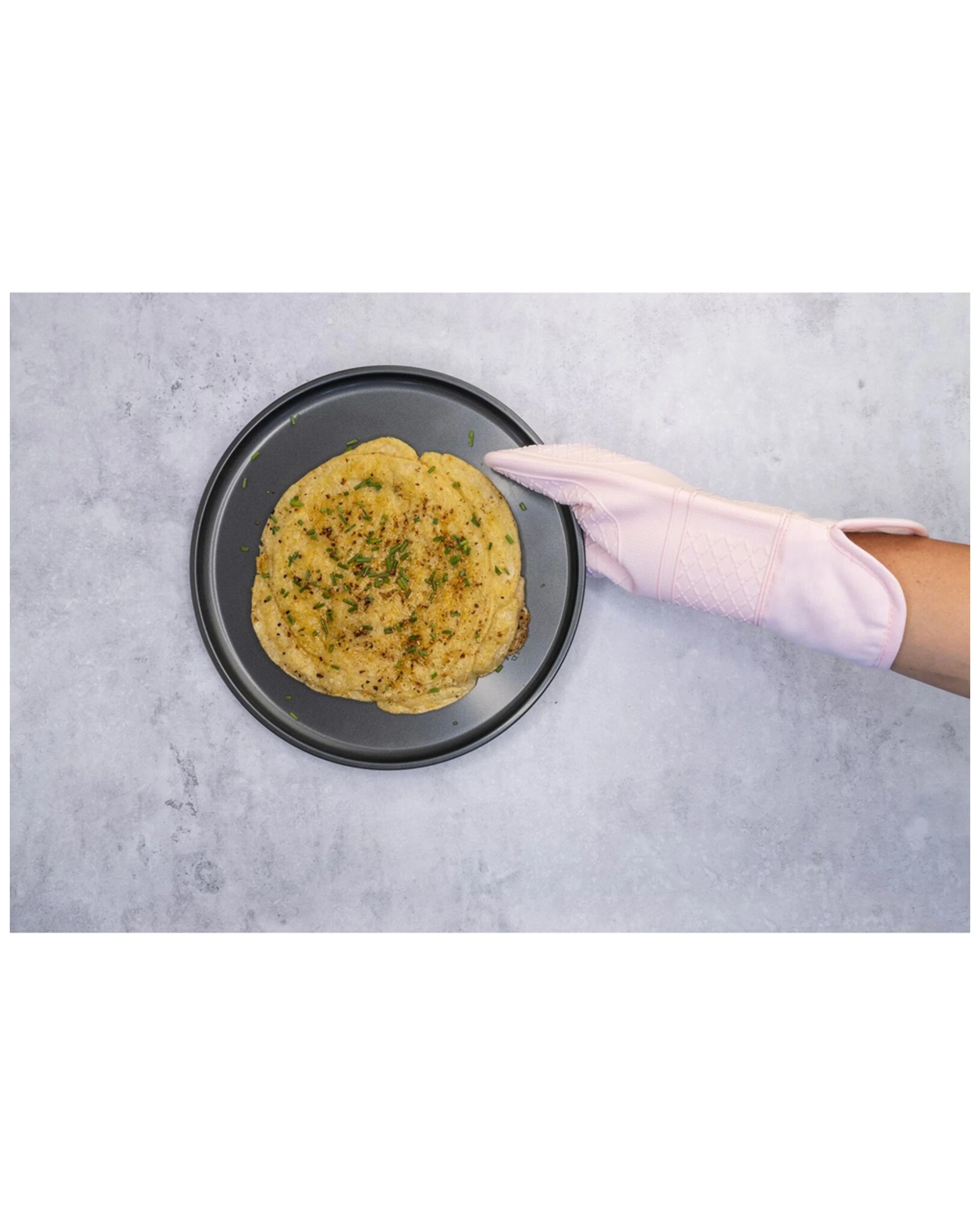 1 Cuisena Silicone and Fabric Oven Glove, Heat Resistant, Comfortable Grip, Pink - Pink, 1 of 5