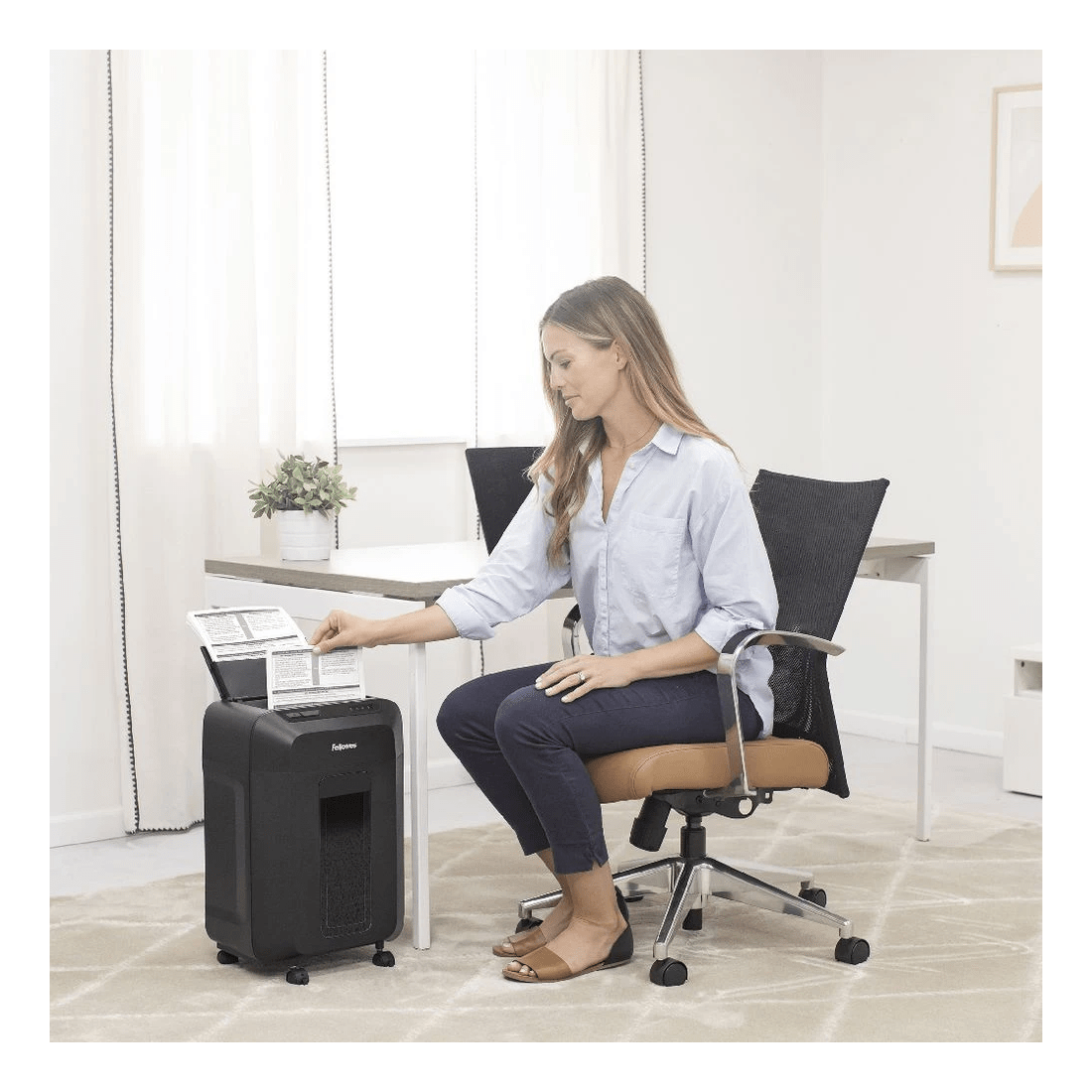 9 Fellowes AutoMax 80M Mini Cut Shredder, 9 of 10