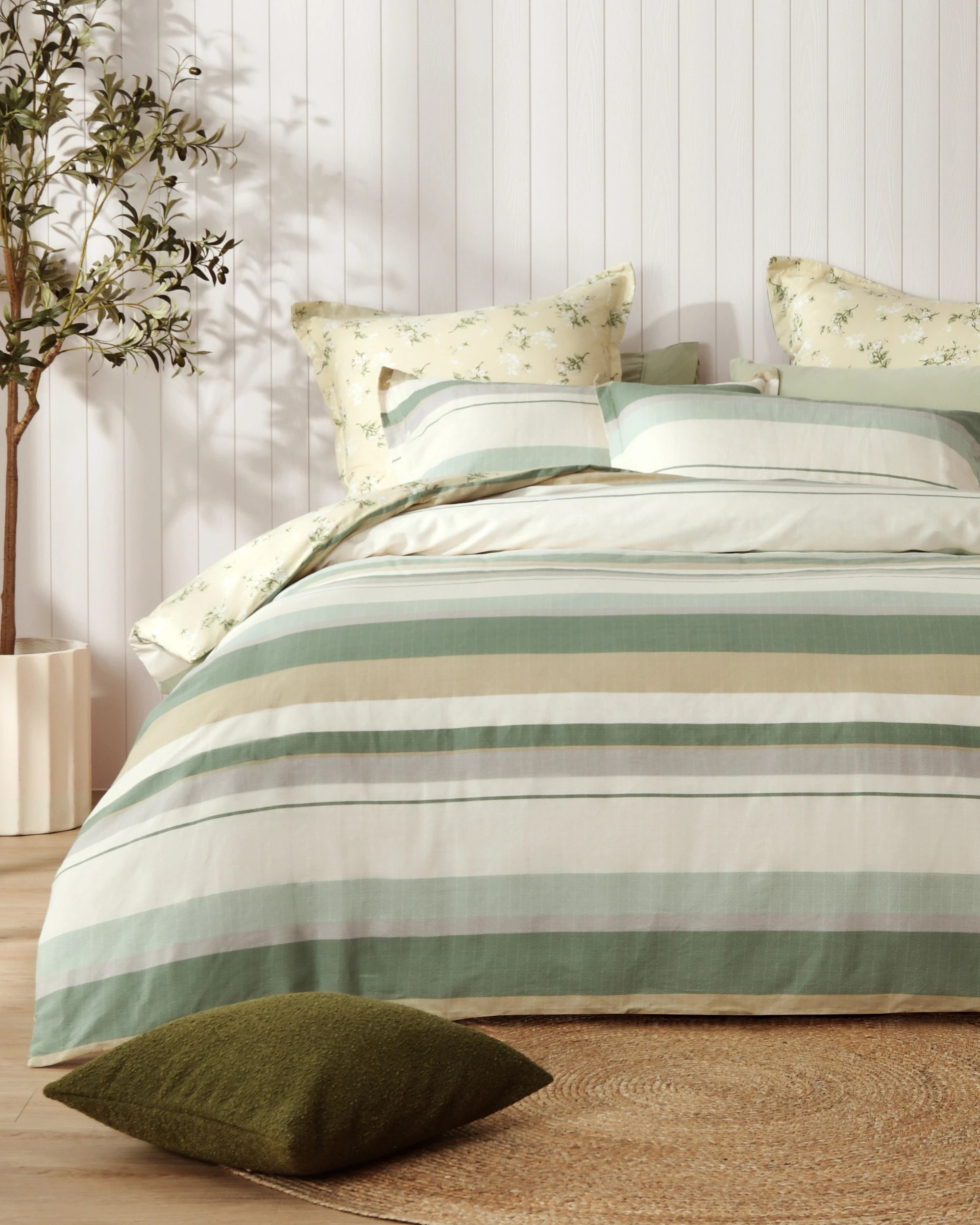 5 Dreamaker Otto 100% Cotton Reversible Tailored European Pillowcase Twin Pack - Green, 5 of 5