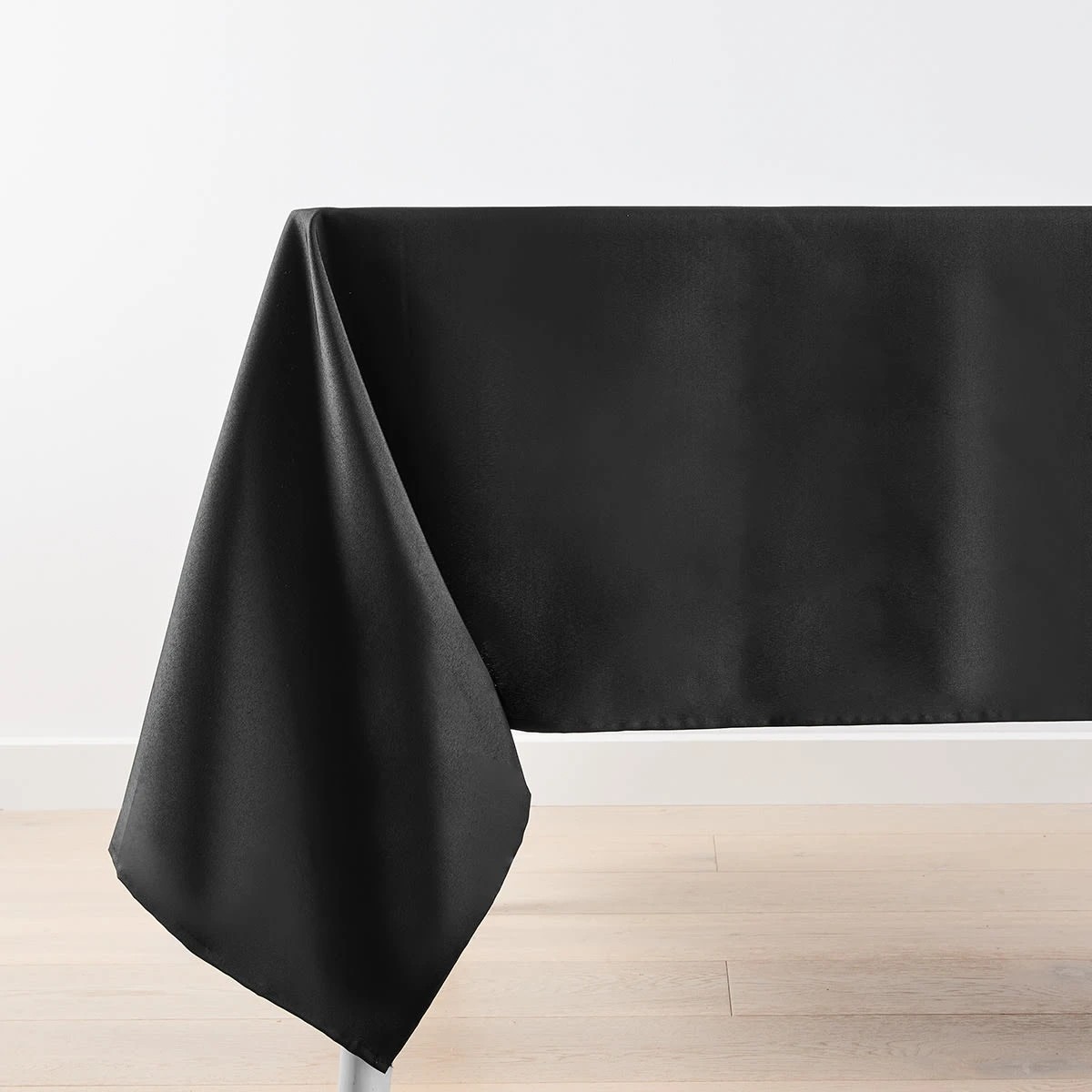 4 Black Tablecloth, 4 of 5