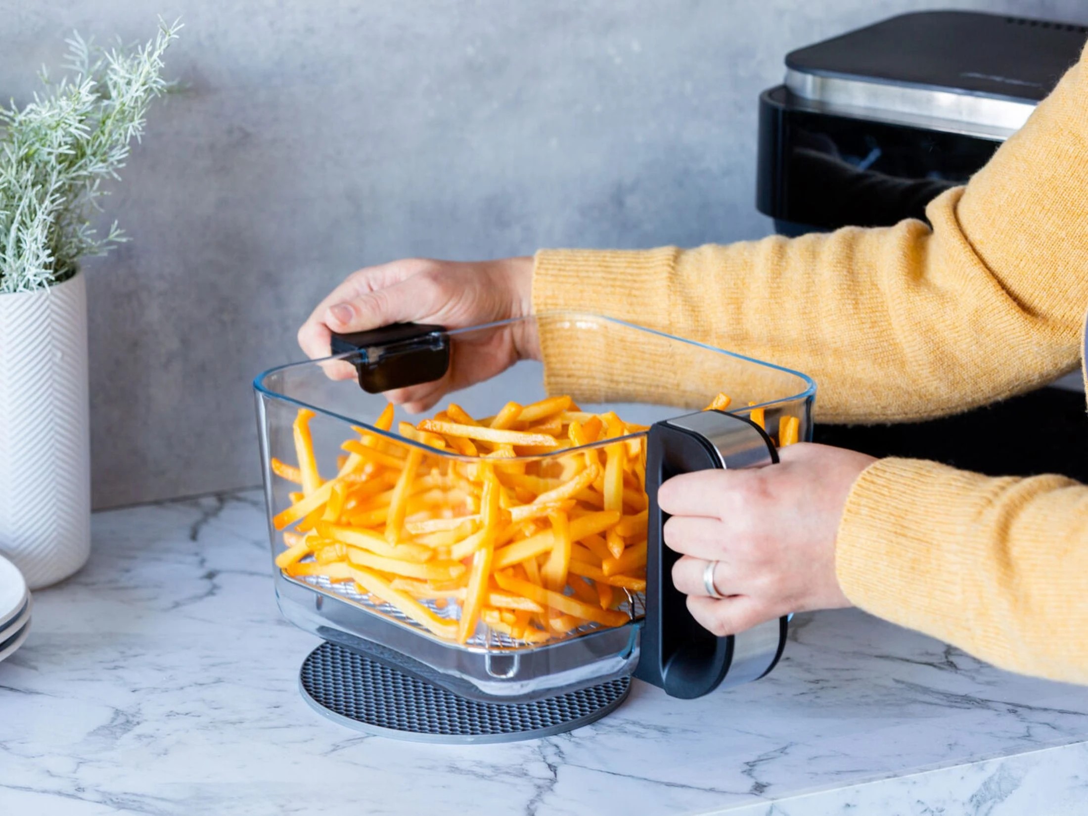 3 Healthy Choice PFAS-Free 1200–1400W 6.5L Touch-Controlled Digital Air Fryer with Glass Basket, 3 of 8