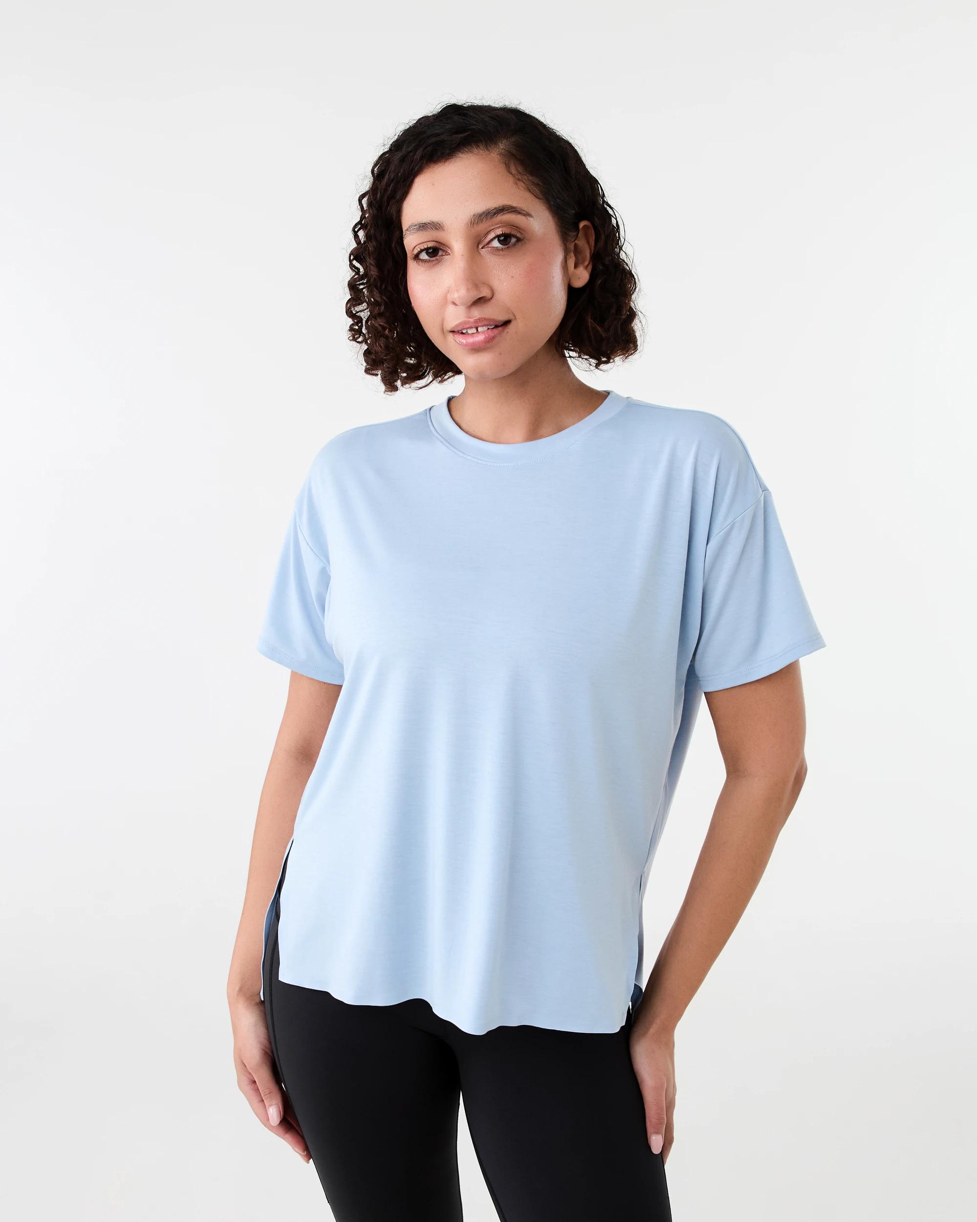 1 Active Womens Split Hem Yoga T-shirt Seashell, 1 of 6