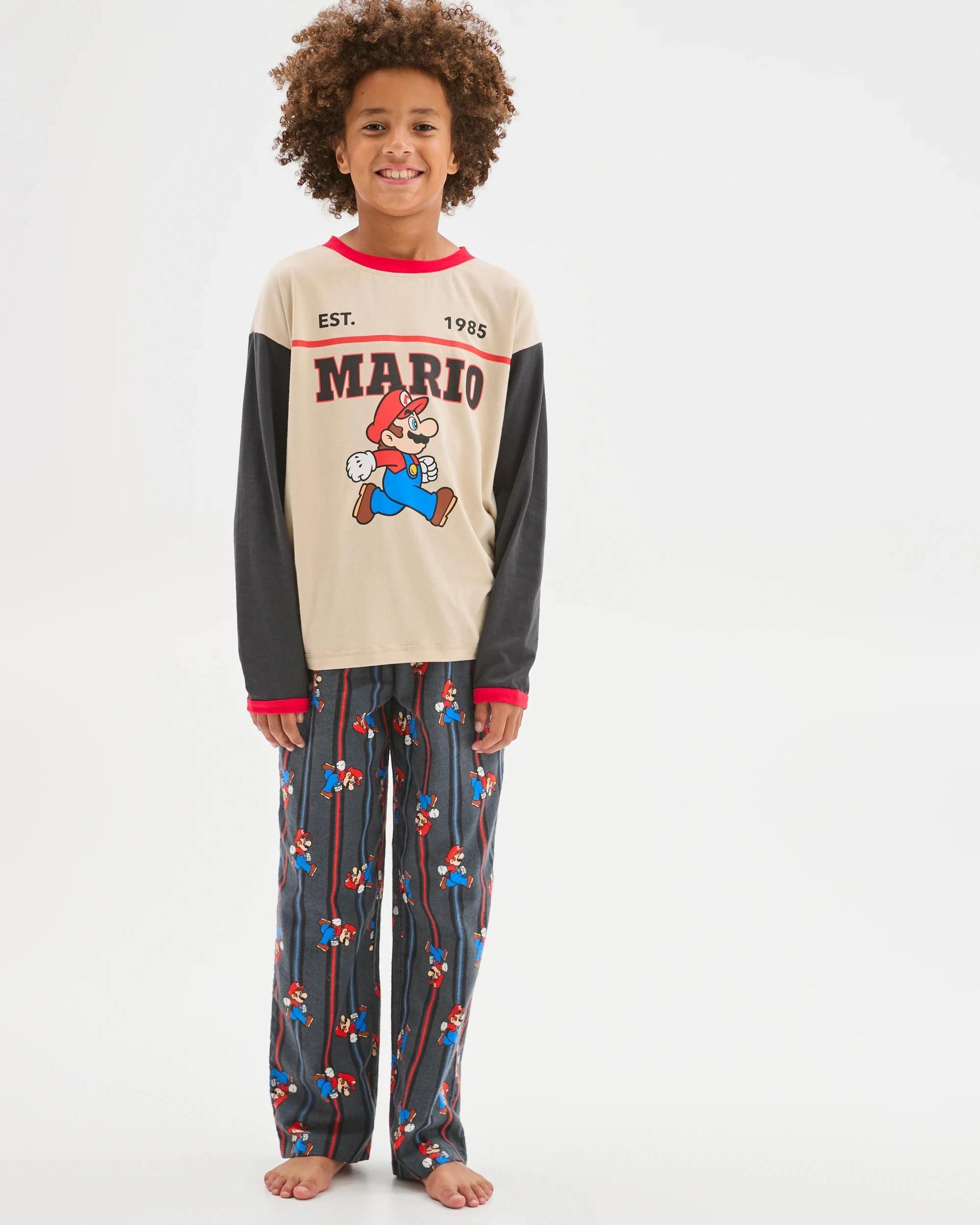 1 Super Mario Australian Cotton Older Boys Knit/Flannel Pyjama Set MARIO, 1 of 7