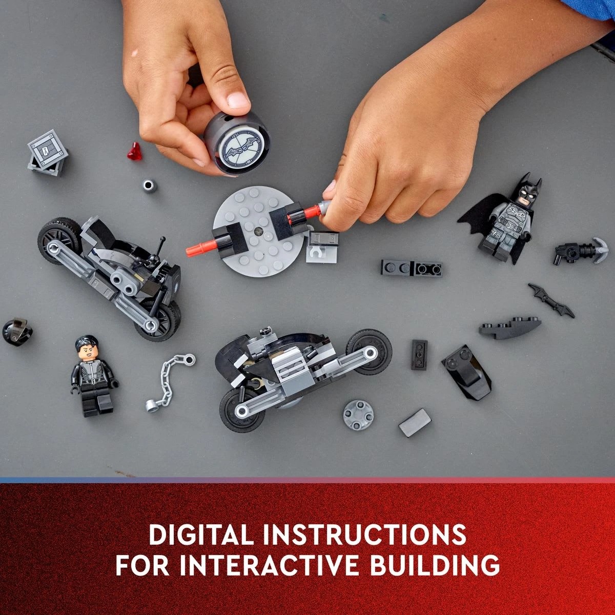 7 LEGO DC Comics Super Heroes Batman & Selina Kyle Motorcycle Pursuit 76179, 7 of 9