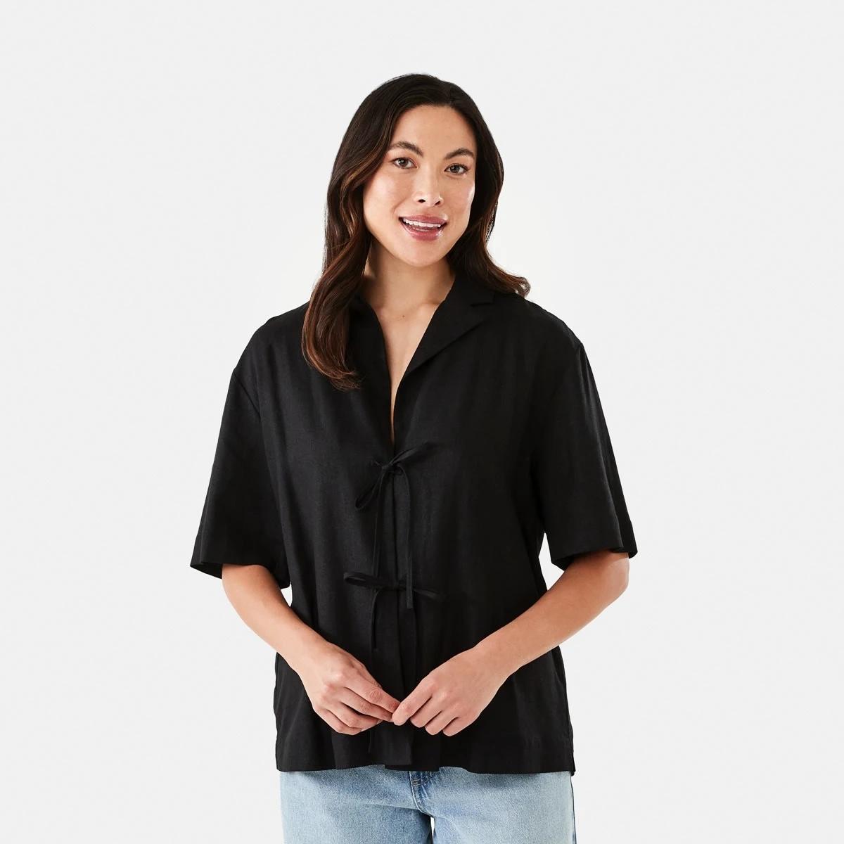 1 Short Sleeve V-Neck Tie Front Top Black, 1 of 6