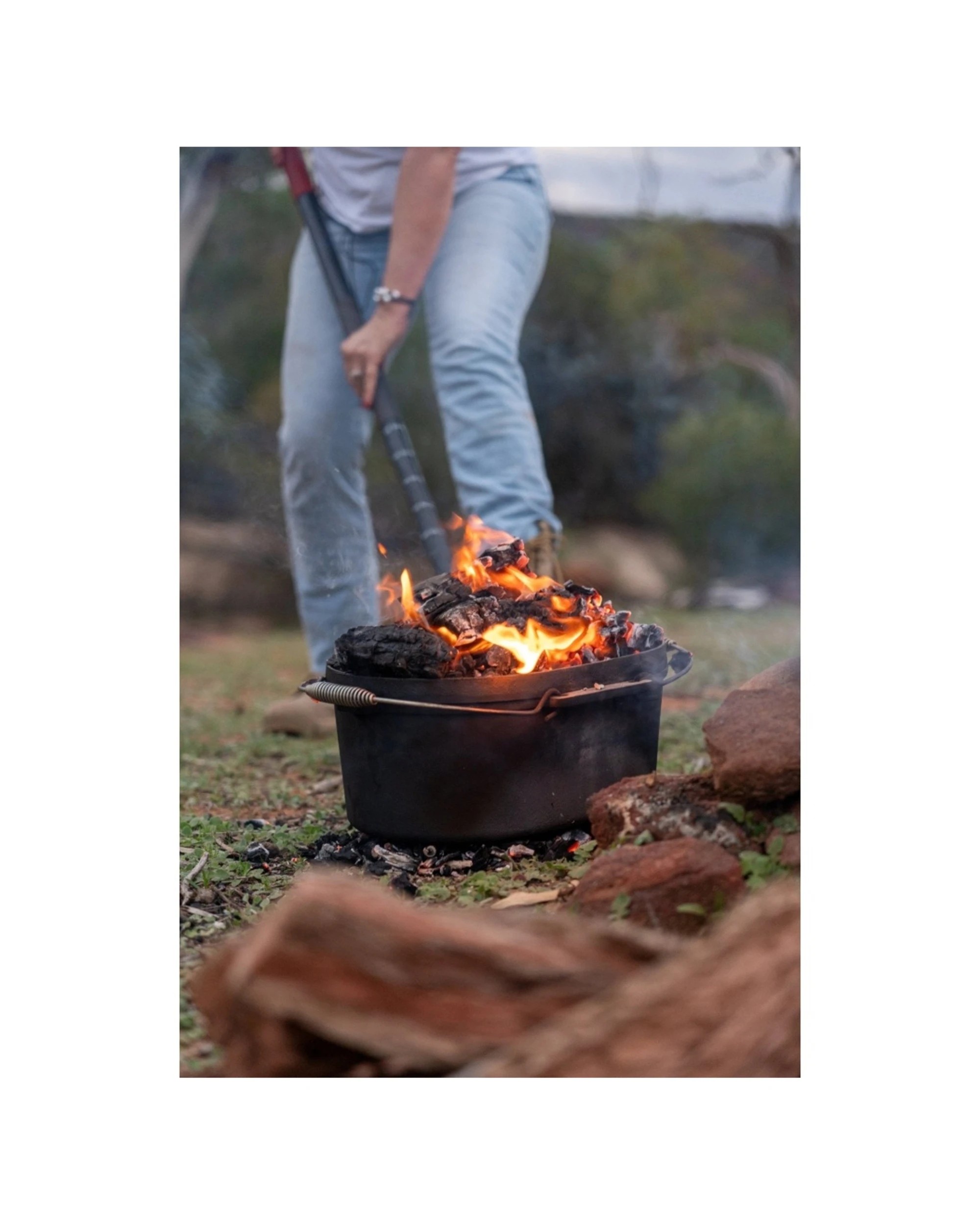 4 Wildtrak Oval 9.5qt Cast Iron Camp Oven Pre-Seasoned Bail Handle With Lid - Black, 4 of 4