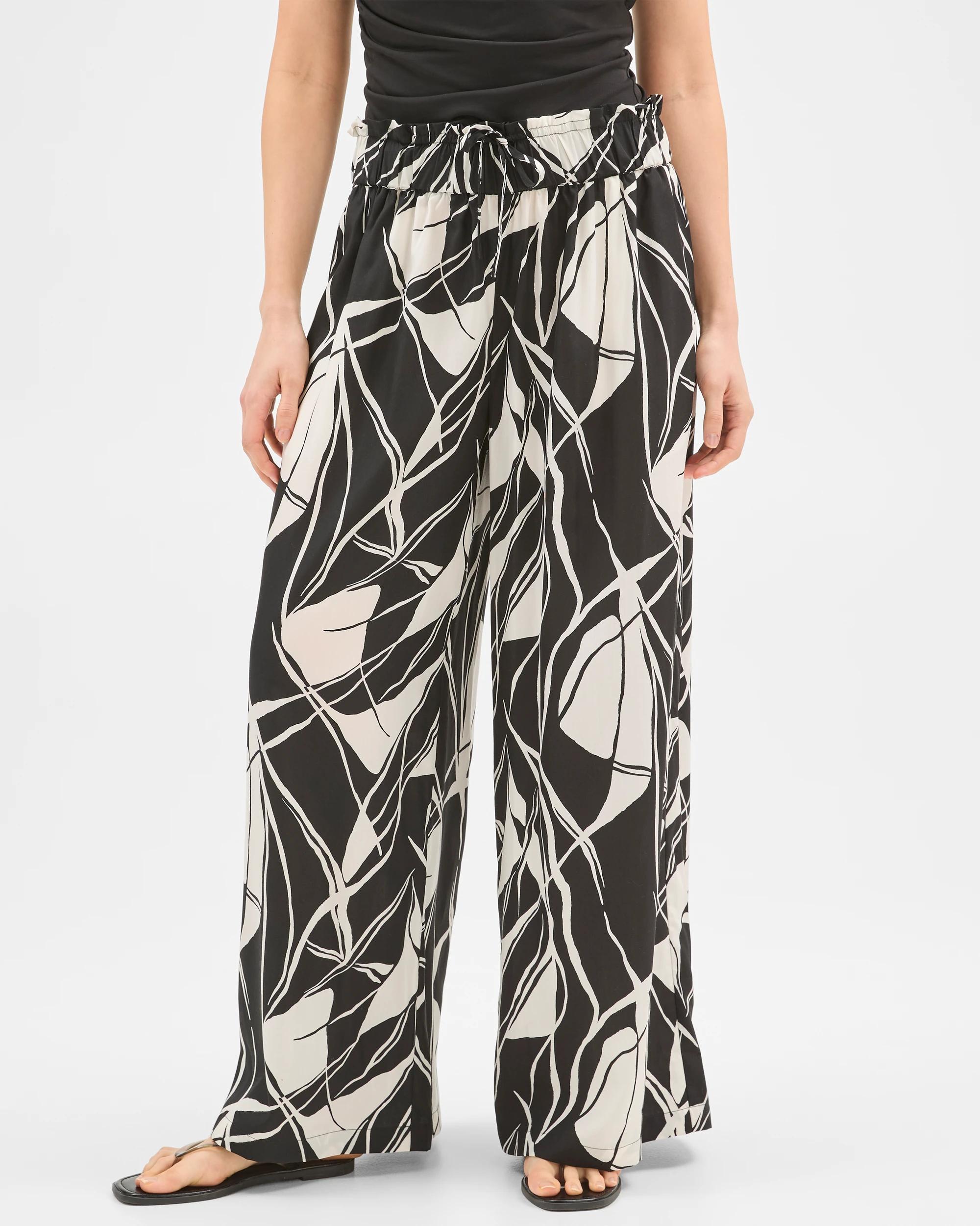 4 Lily Loves Paperbag Pants ABSTRACT, 4 of 7