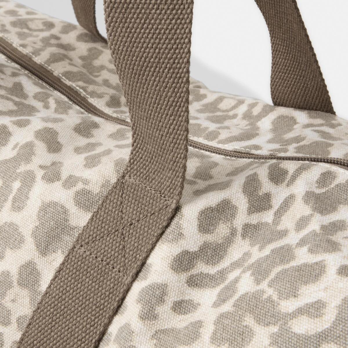 4 Canvas Weekender Bag Leopard, 4 of 6