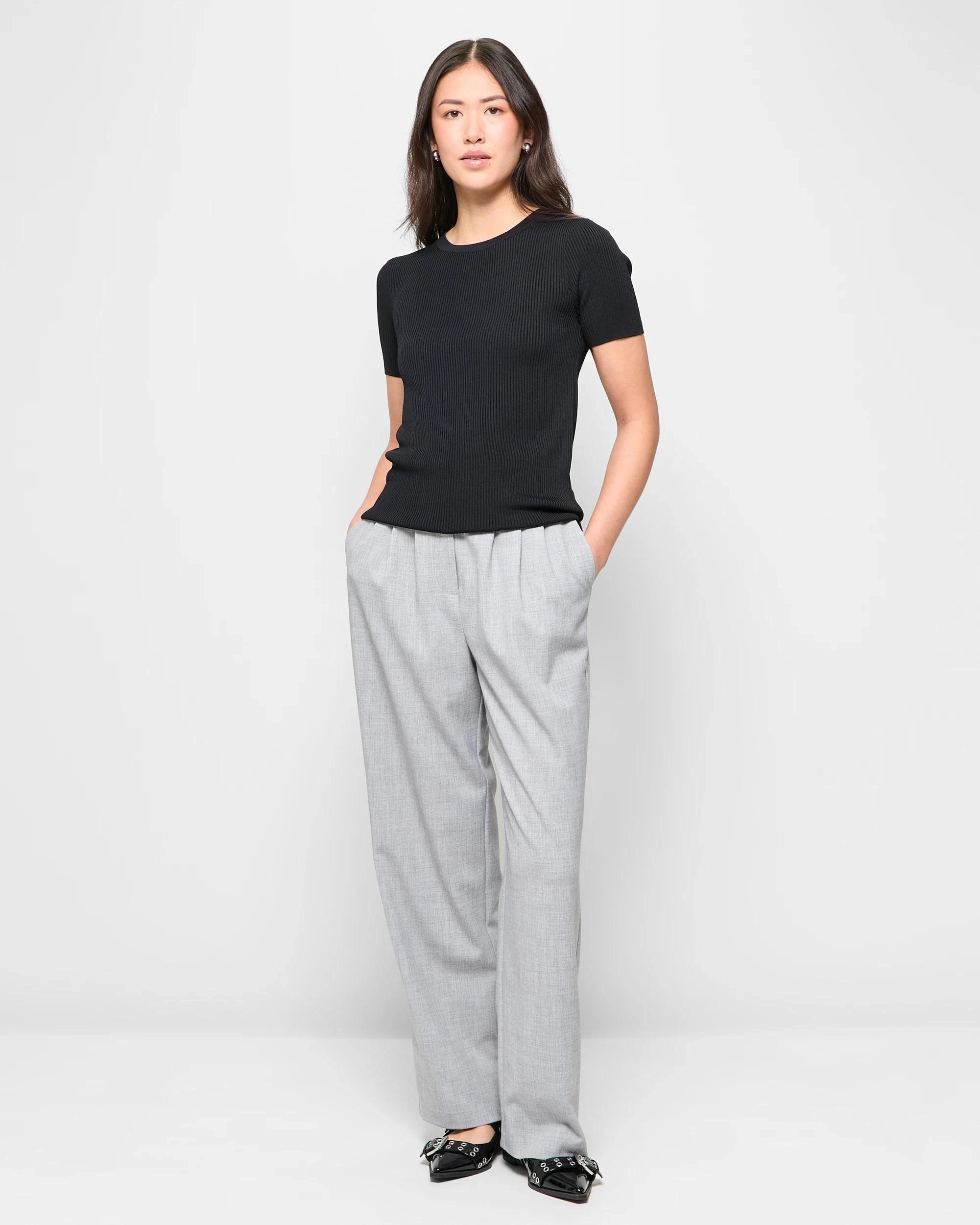 2 Ultimate Knit T-Shirt - Preview BLACK, 2 of 5