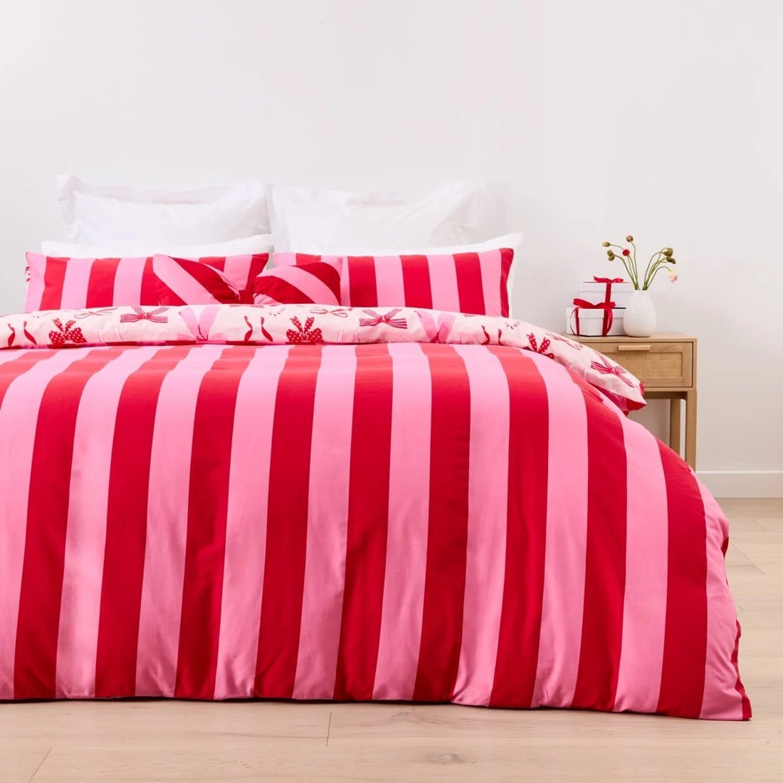 2 Bows Cotton Rich Reversible Quilt Cover Set - Queen Bed, 2 of 8