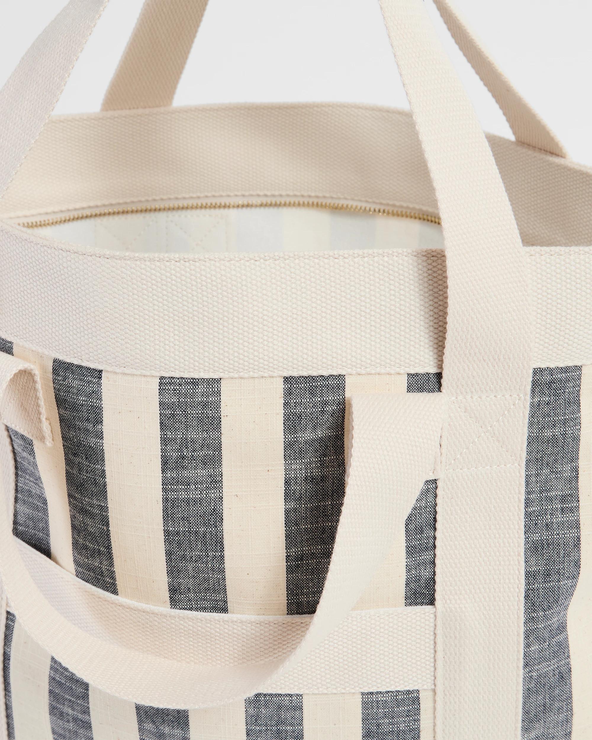 2 Target Woman Wide Stripe Beach Tote Bag BLUE, 2 of 2