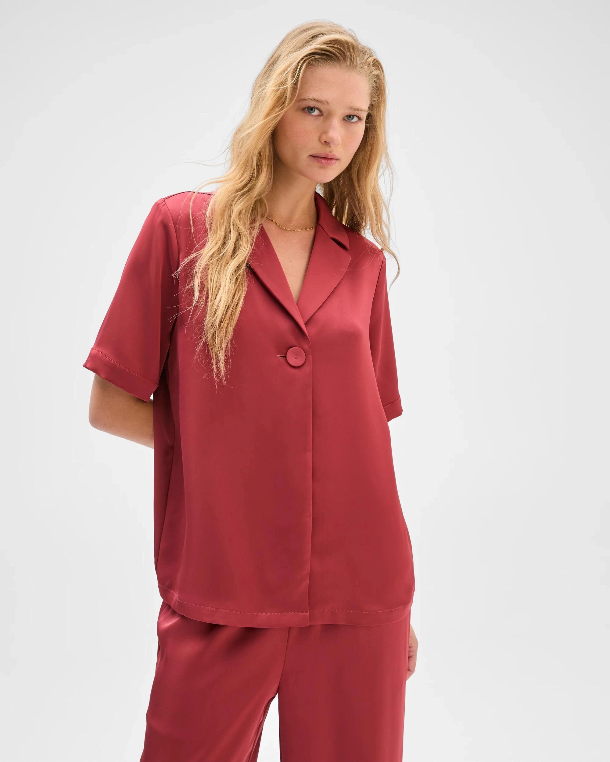 2 Preview Satin Short Sleeve Shirt POMEGRANATE, 2 of 7