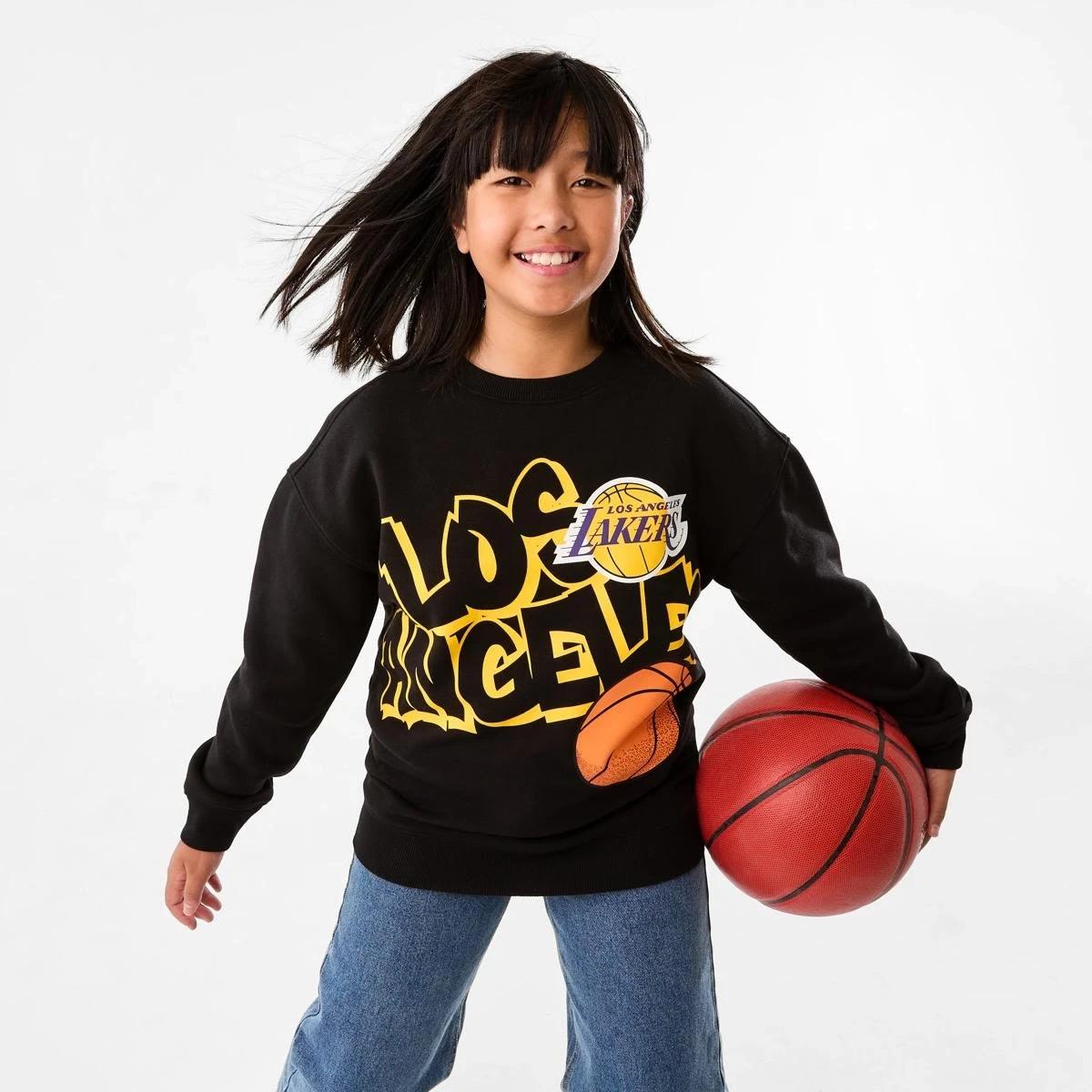1 Official NBA Kids Fleece Crew Neck Top BLACK LAKERS FLEECE CREW, 1 of 5