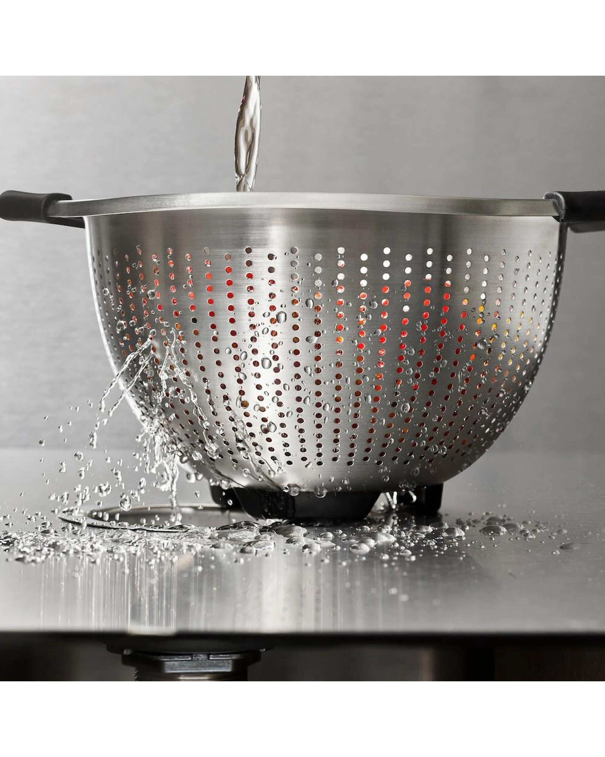6 OXO Good Grips Stainless Steel 2.8L Colander, 6 of 6