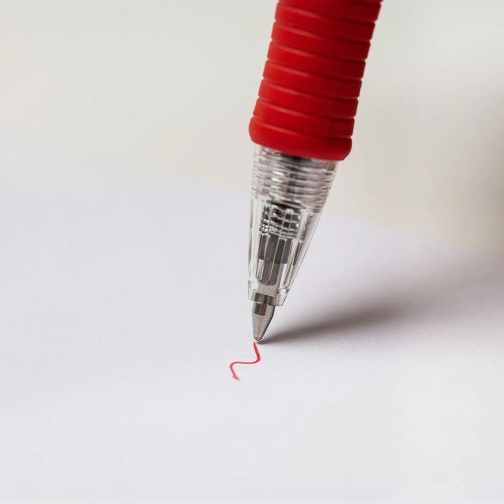 5 PILOT SuperGrip Retractable Ballpoint Medium 1mm Red 4 Pack, 5 of 8