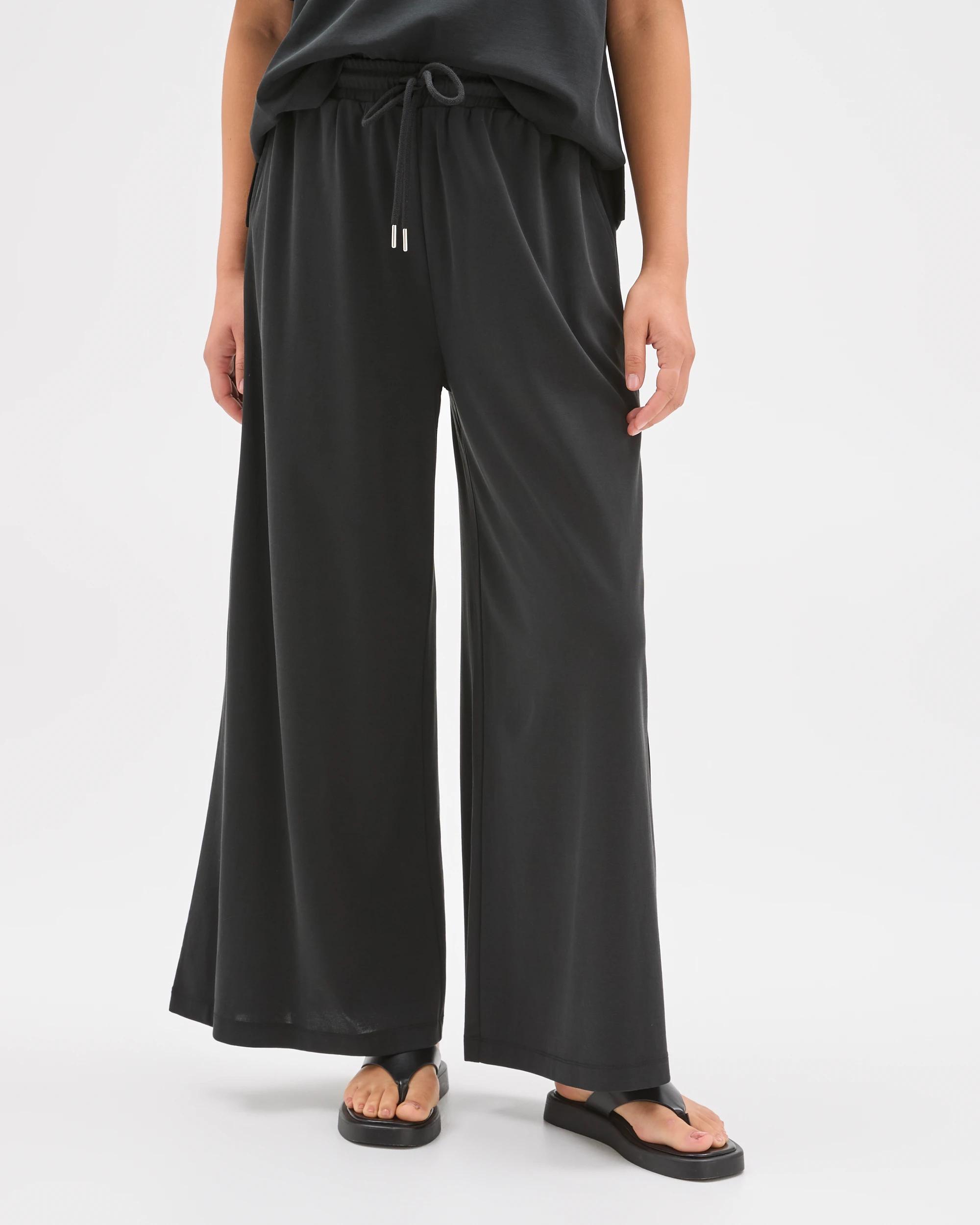 5 Target Woman Relaxed Wide Leg Drape Pants WASHED BLACK, 5 of 7