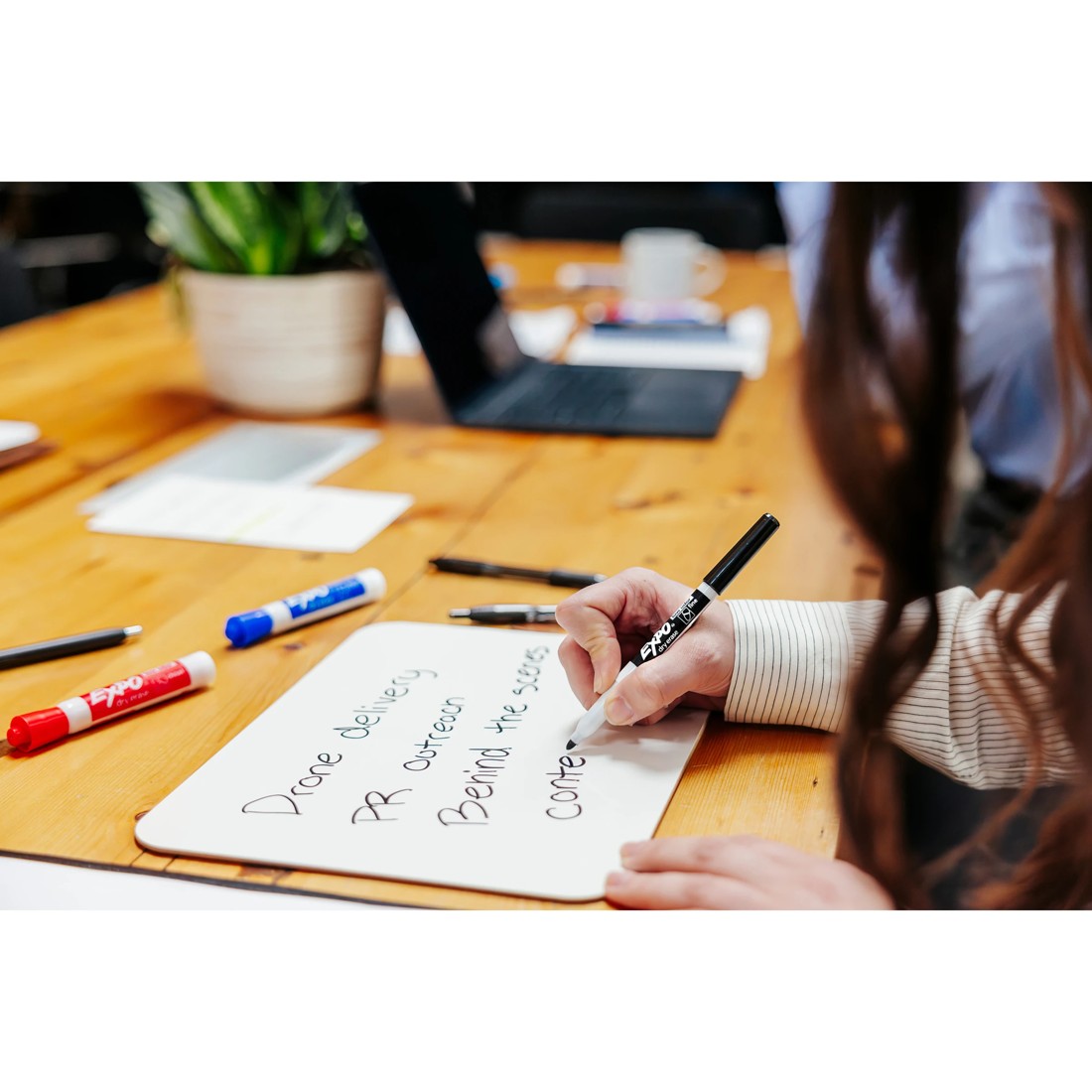 7 18 Pack Expo Low Odour Fine and Chisel Tip Dry Erase Markers, 7 of 8