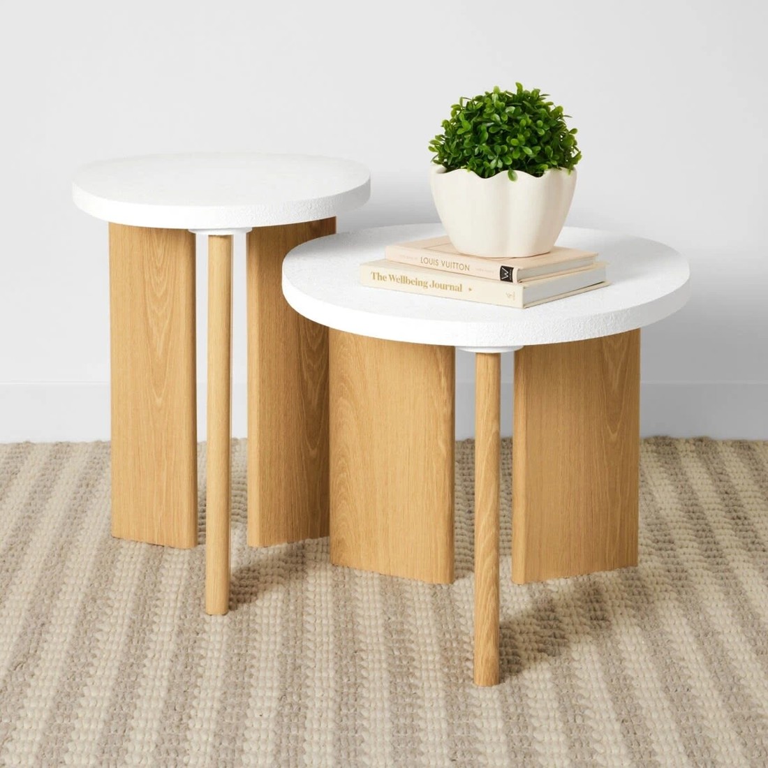 1 Set of 2 Textured Coffee Tables, 1 of 8