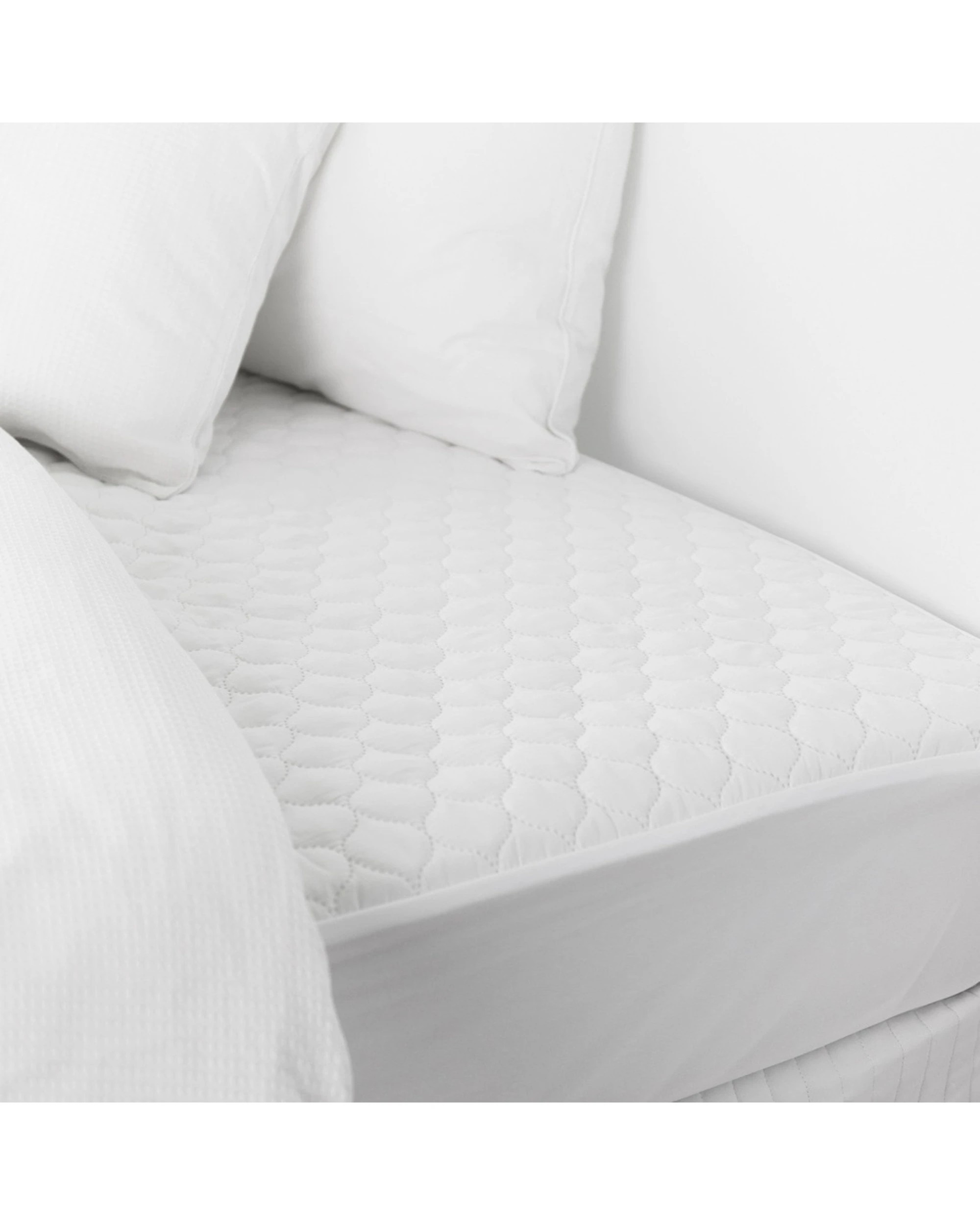 2 Tontine Comfortech Anti Stain Mattress Protector - White, 2 of 3