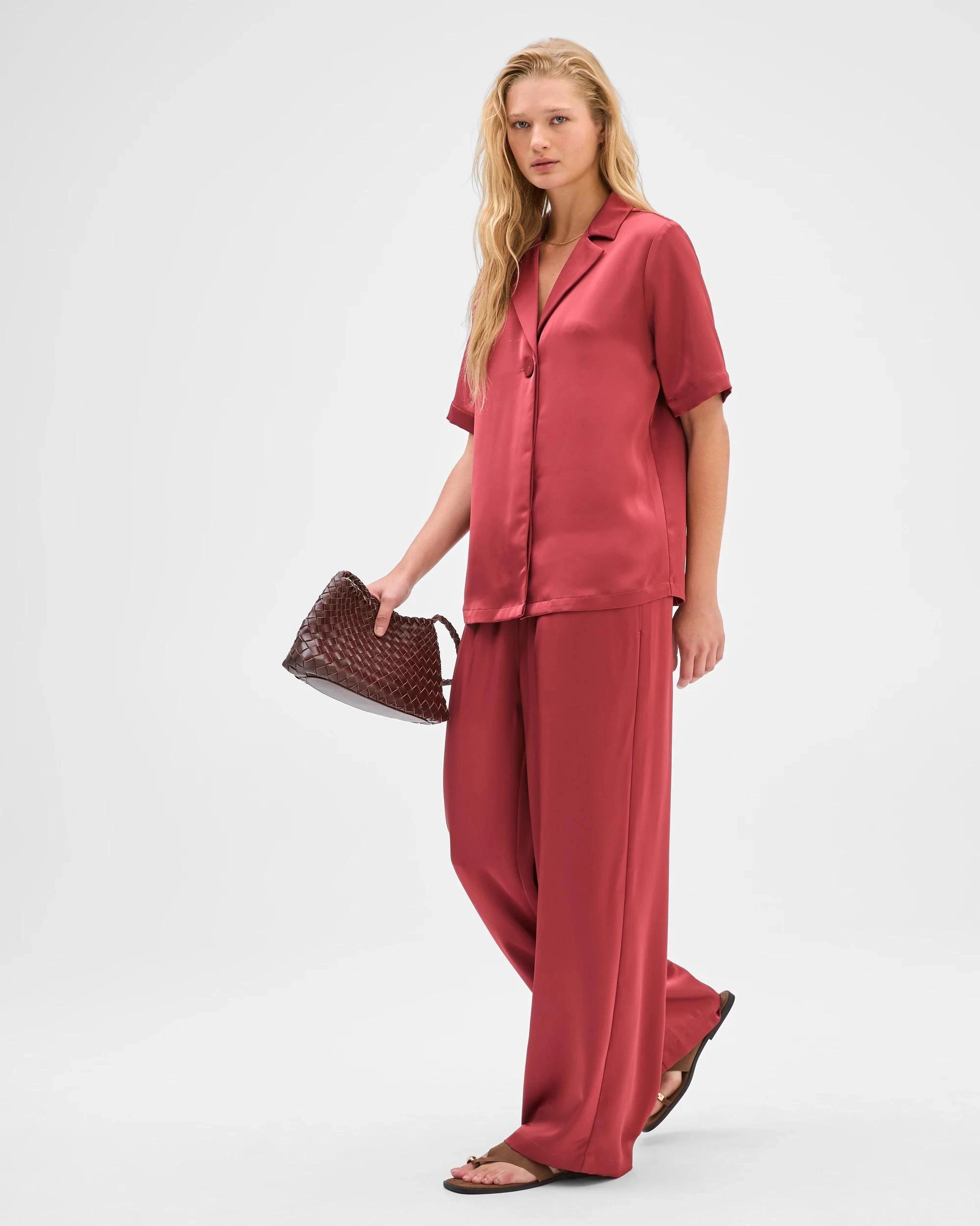 3 Preview Satin Short Sleeve Shirt POMEGRANATE, 3 of 7