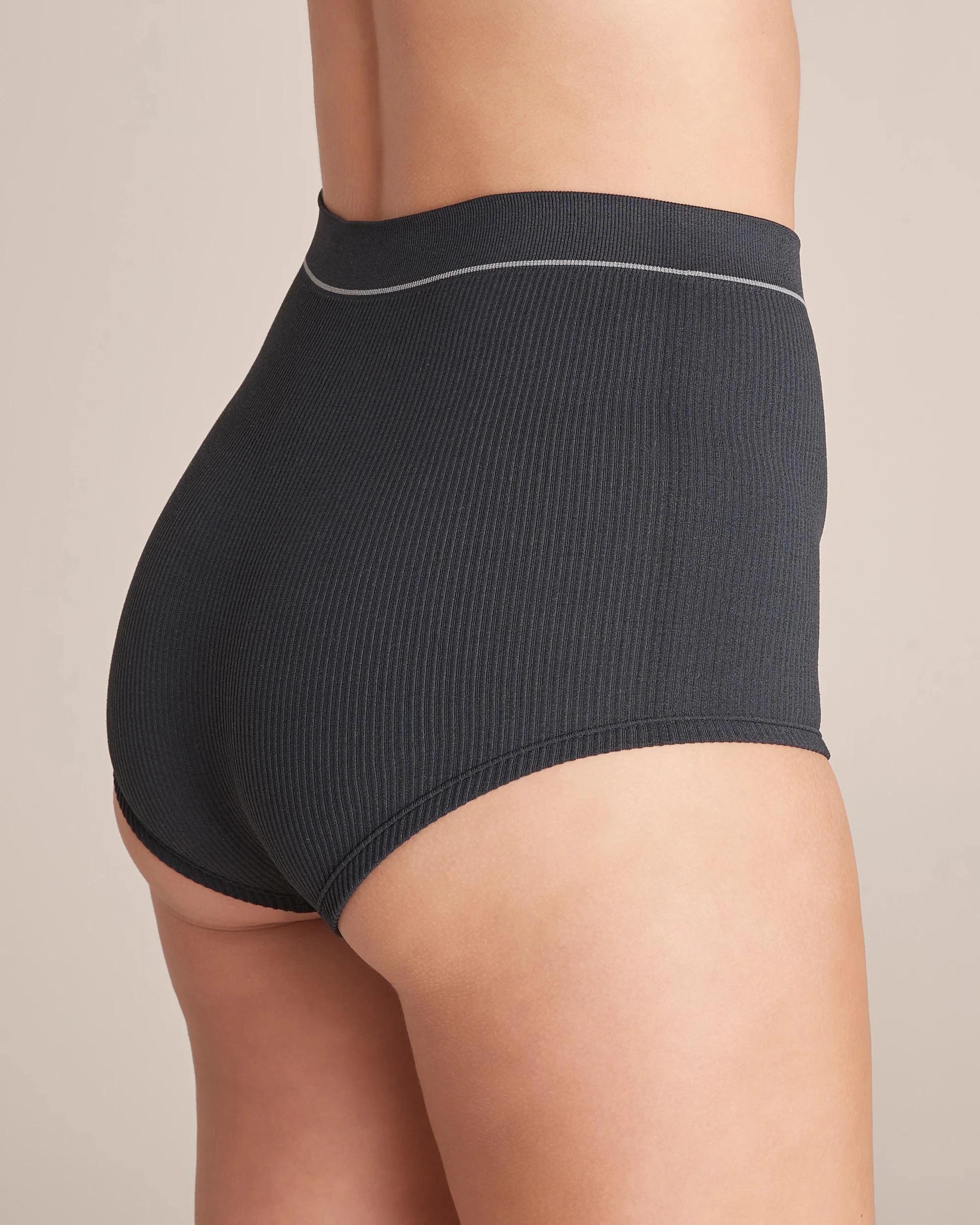 4 Bonds Retro Rib Shorties BLACK, 4 of 6