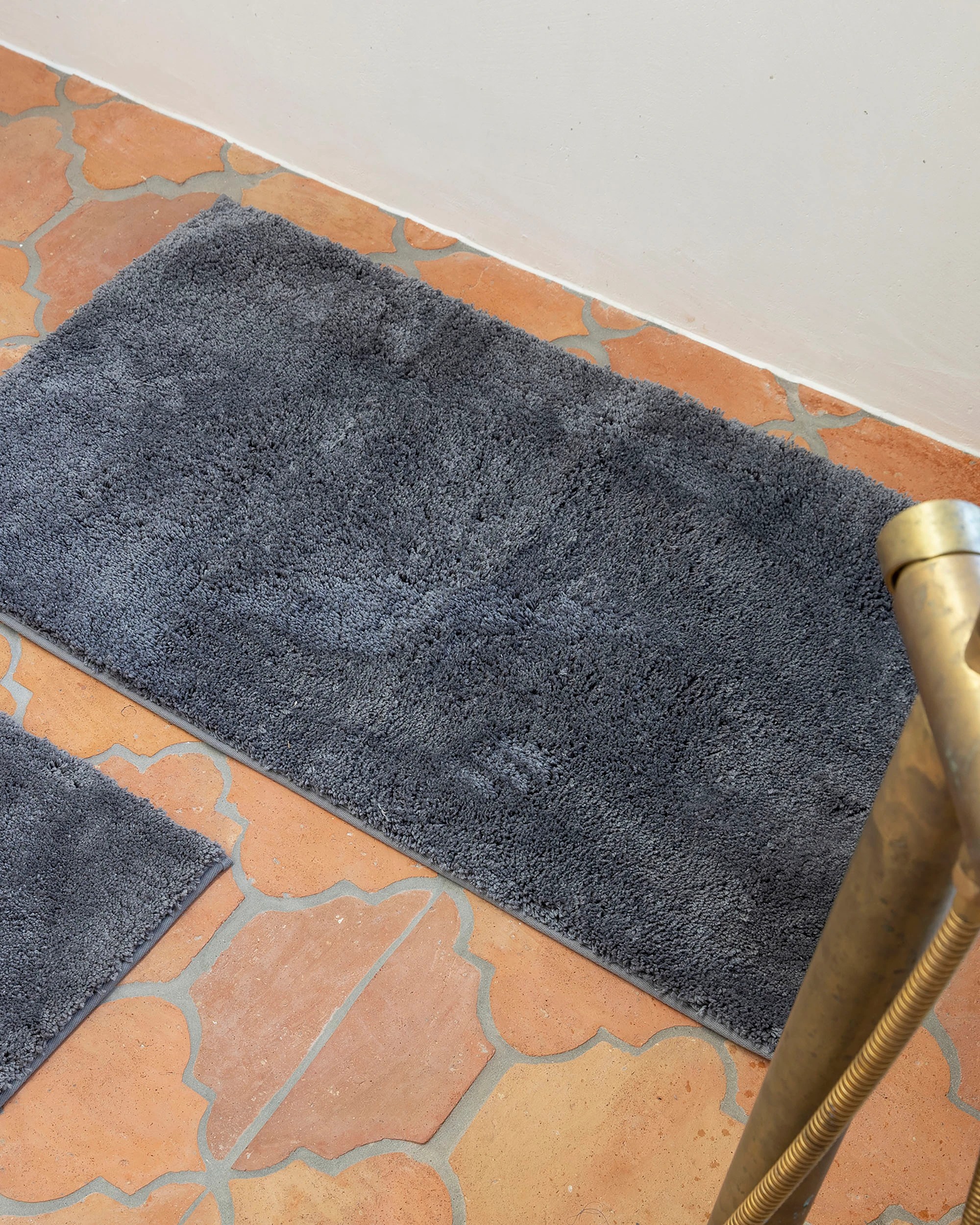 3 Bambury Microplush Large Bath Mat 50 X 80cm Pewter Woven Raised Pile
 - Grey, 3 of 3