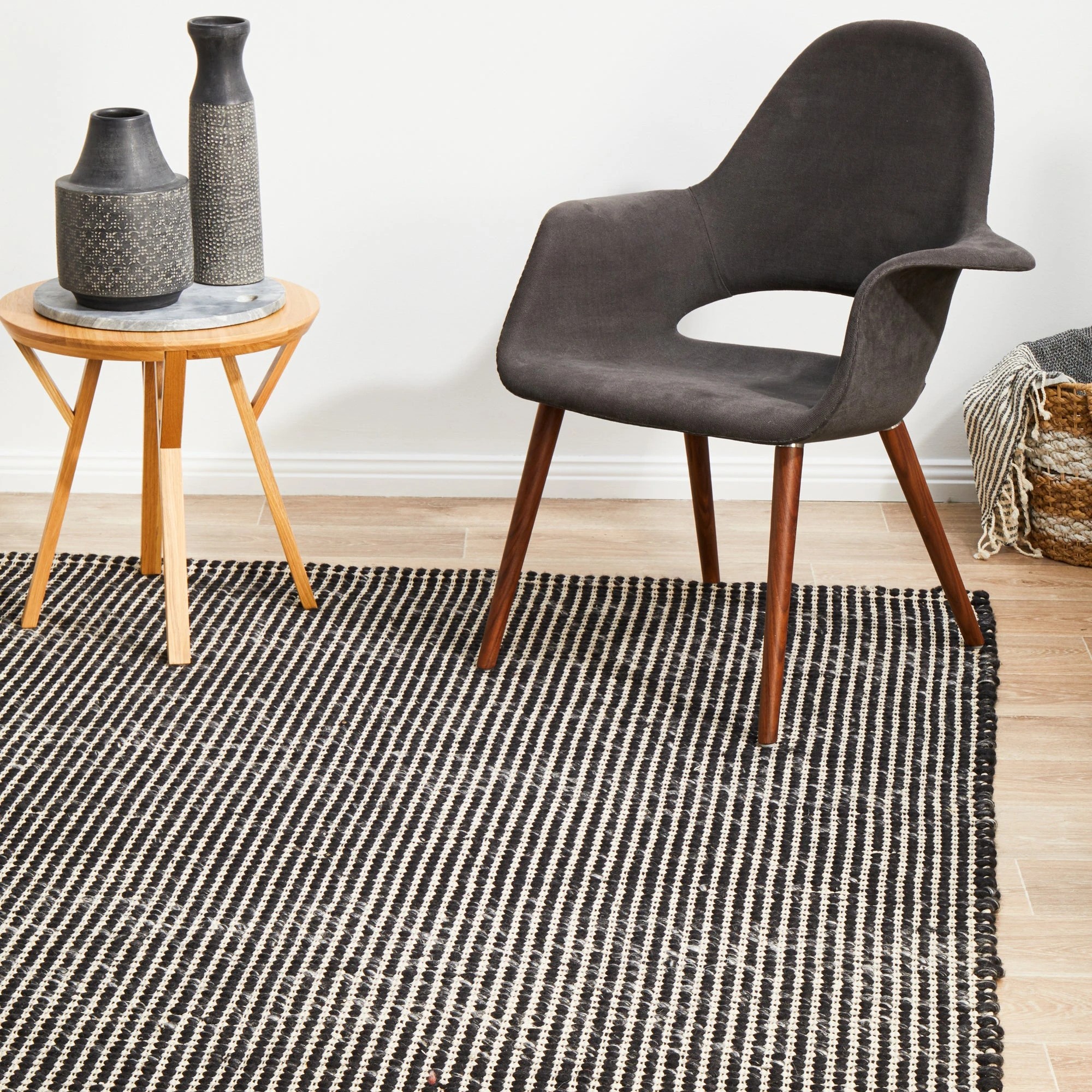 4 Common Ground Rugs Nordica 300 225x155cm - Black, 4 of 9