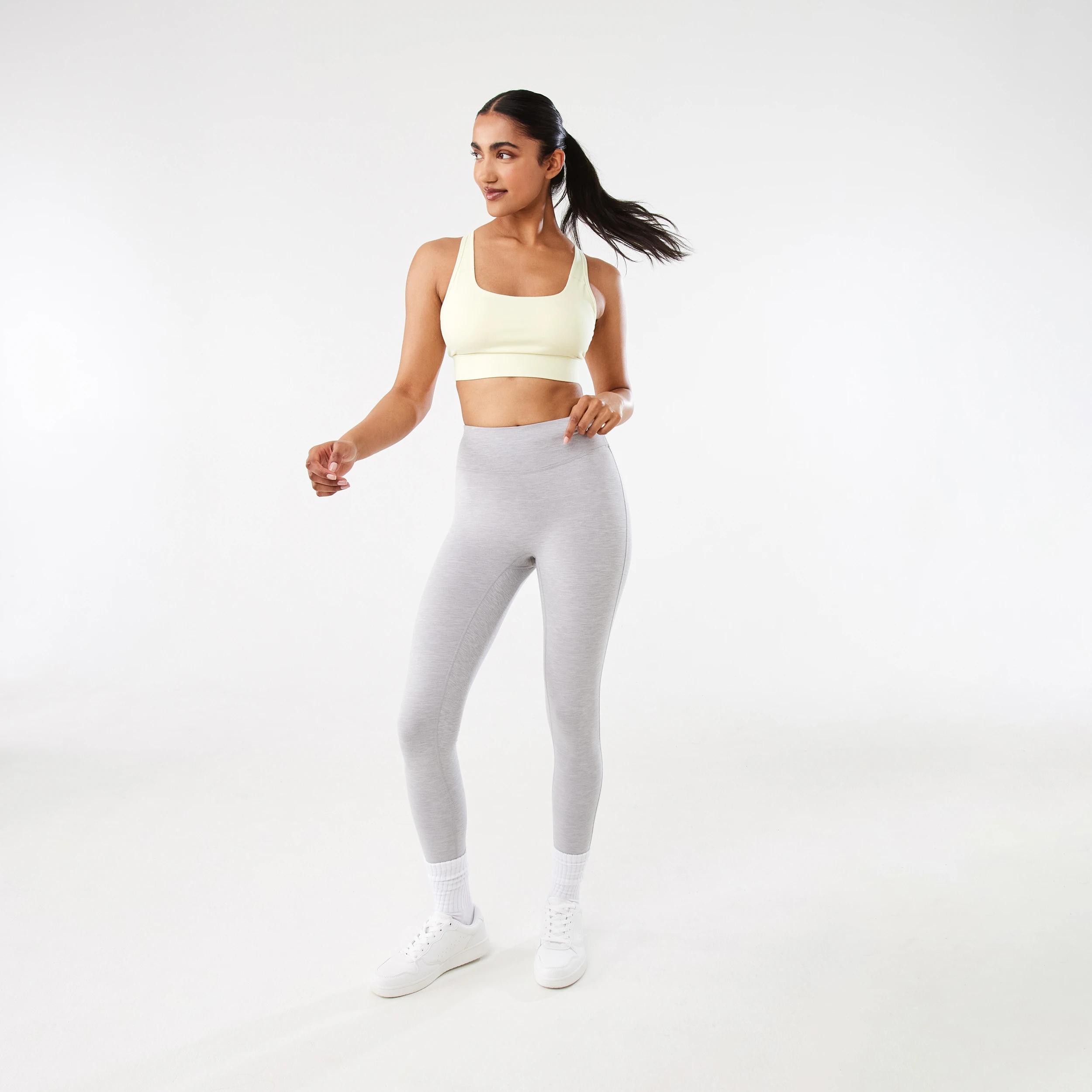 2 Active Womens Performance Crop Top LEMON MIST, 2 of 9