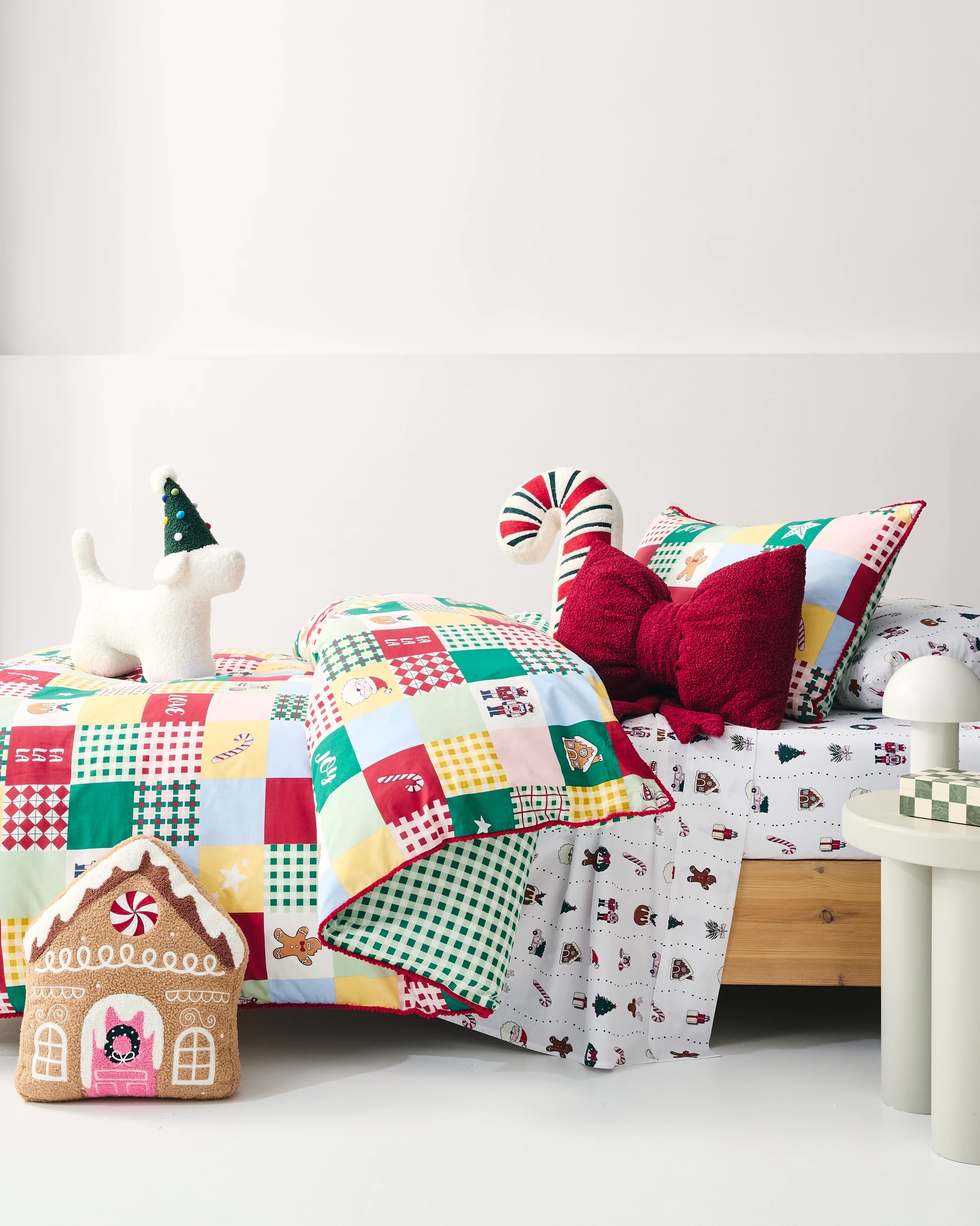 3 Target Christmas Printed Patchwork Quilt Cover Set - King Single Bed - Green, 3 of 10