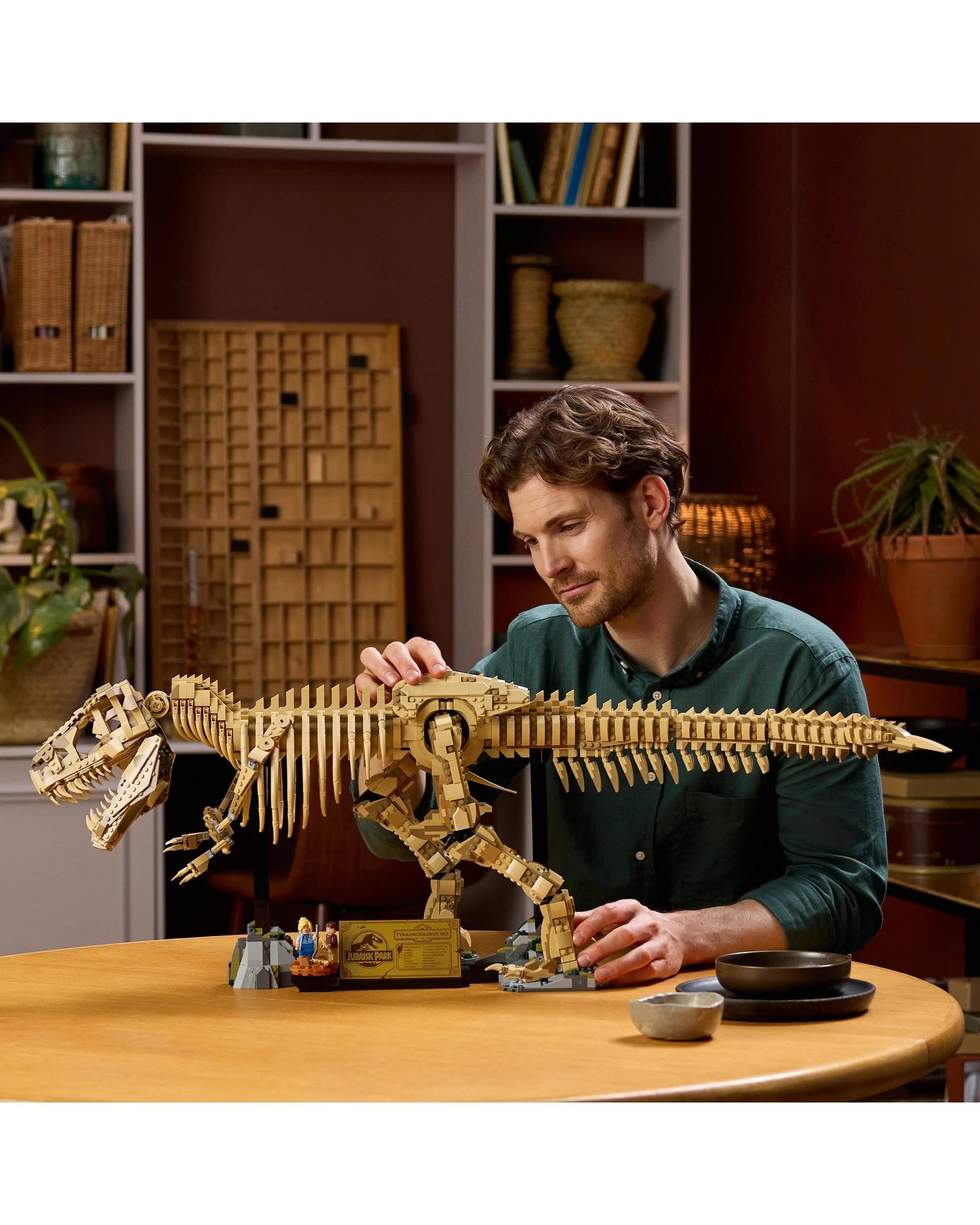 5 LEGO Jurassic World Dinosaur Fossils: Tyrannosaurus Rex - 76968, 5 of 10