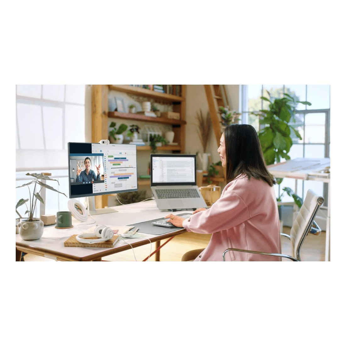 7 Logitech Brio 100 Full HD Webcam Off-White, 7 of 7