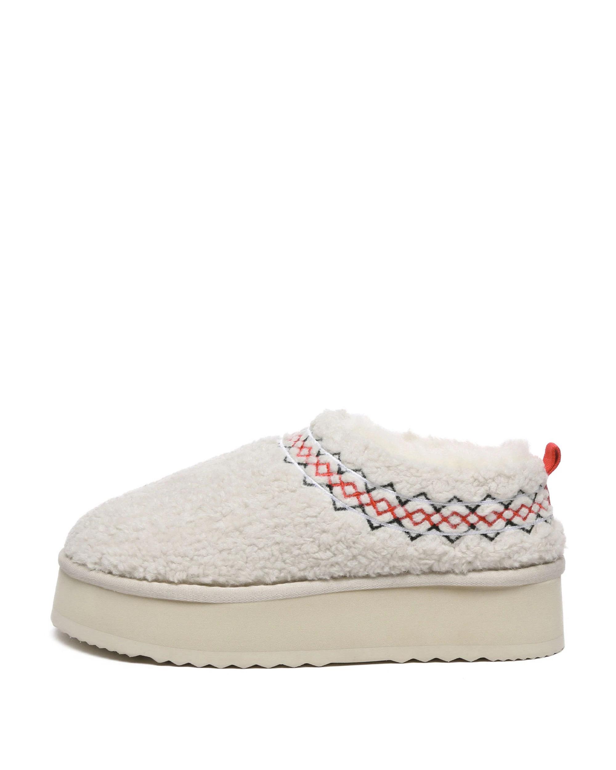 4 Australian Shepherd UGG Womens Madge Platform Slippers SAND, 4 of 5