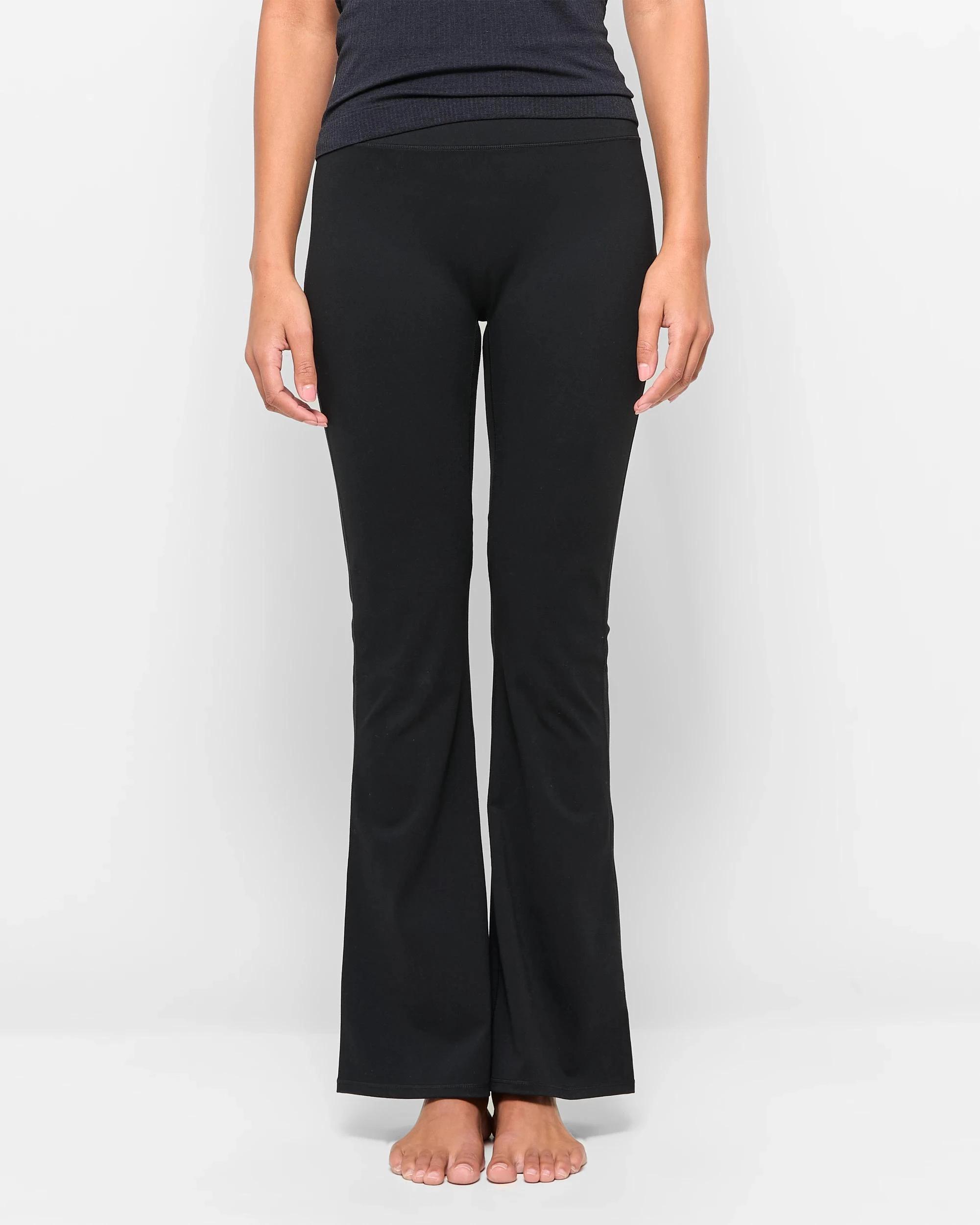 2 Target Active Studio Soft Yoga Flare Pants BLACK, 2 of 5