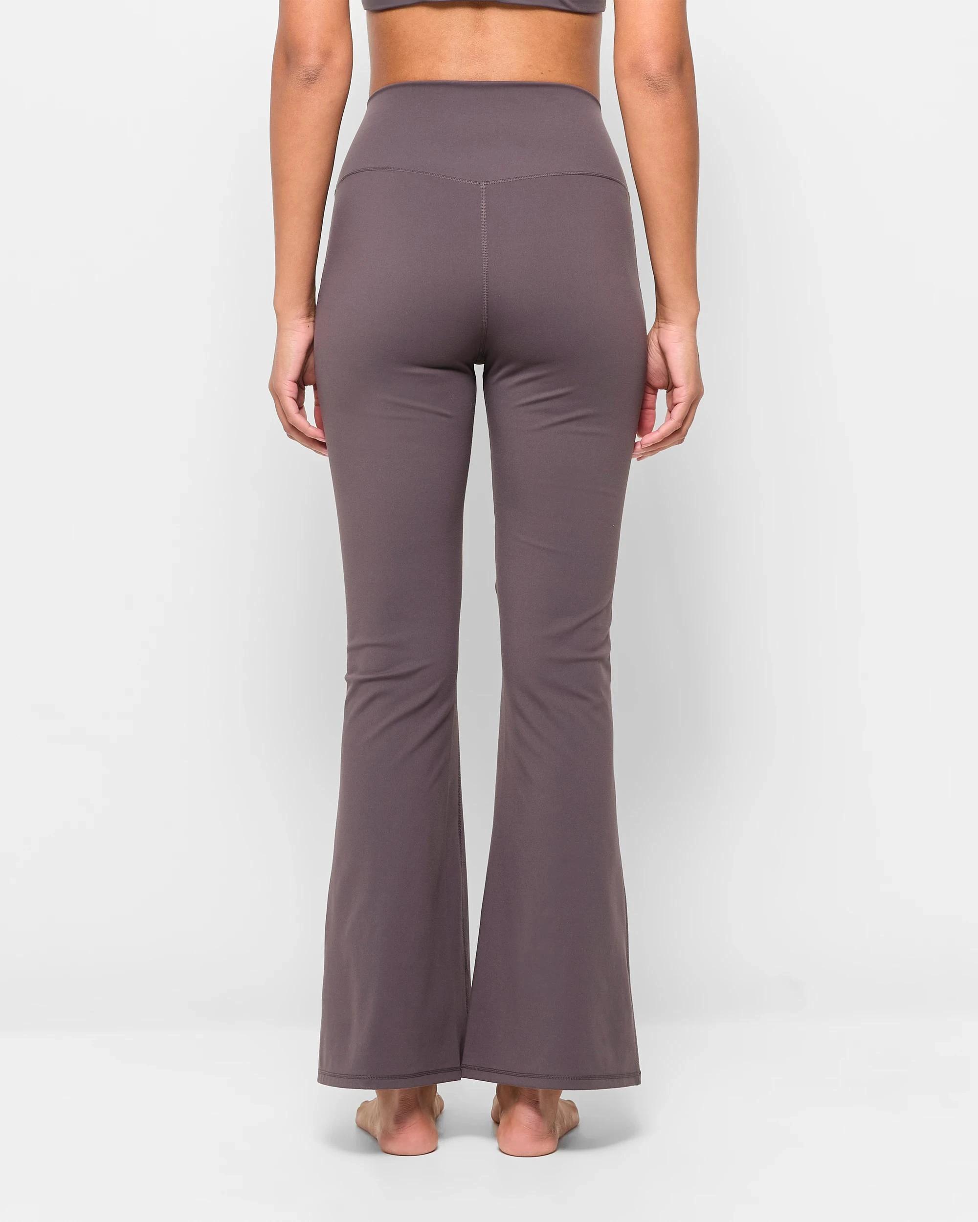 4 Target Active Studio Soft Yoga Flare Pants HICKORY, 4 of 5