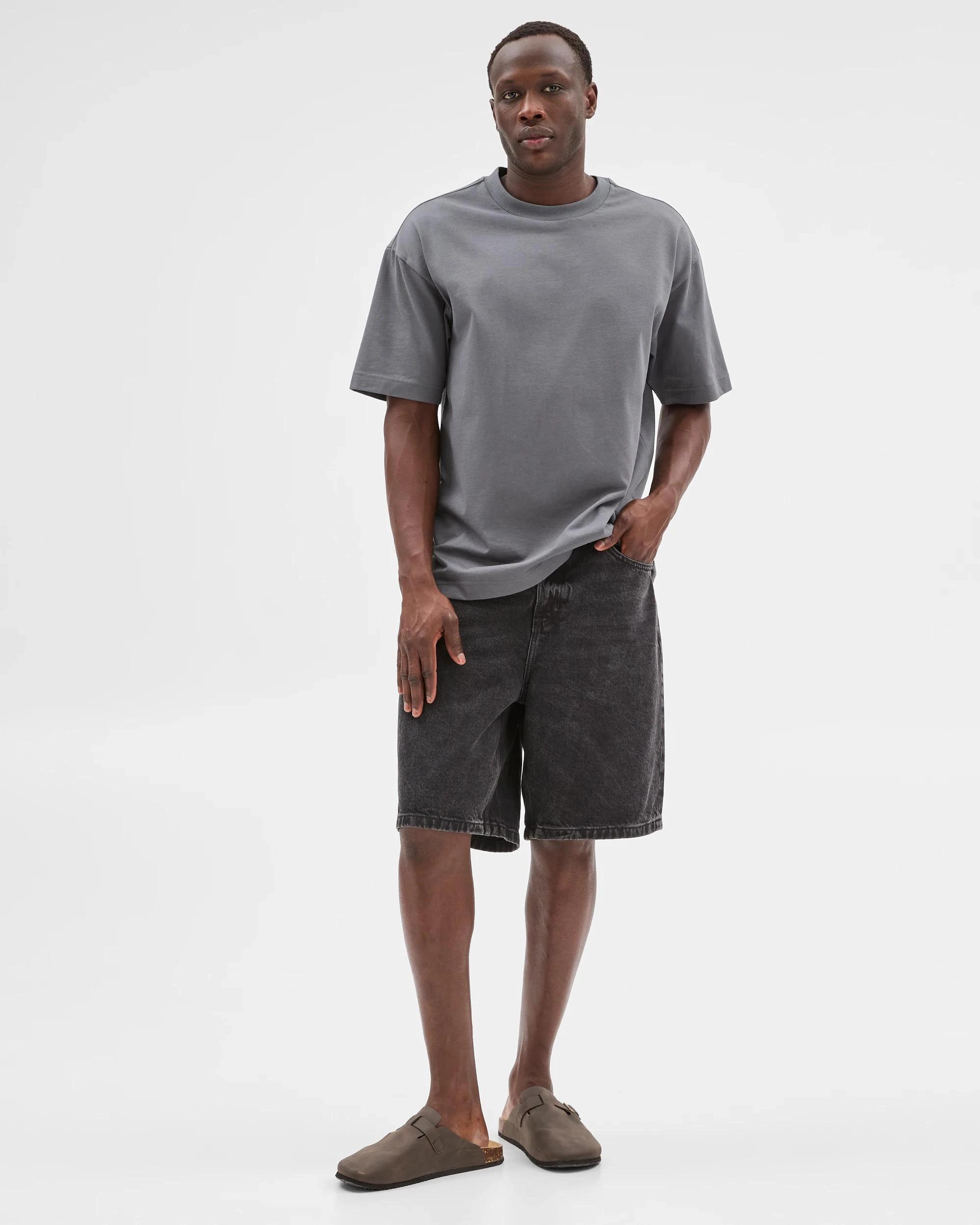 1 Loose Denim Shorts - Commons BLACKWASH, 1 of 6