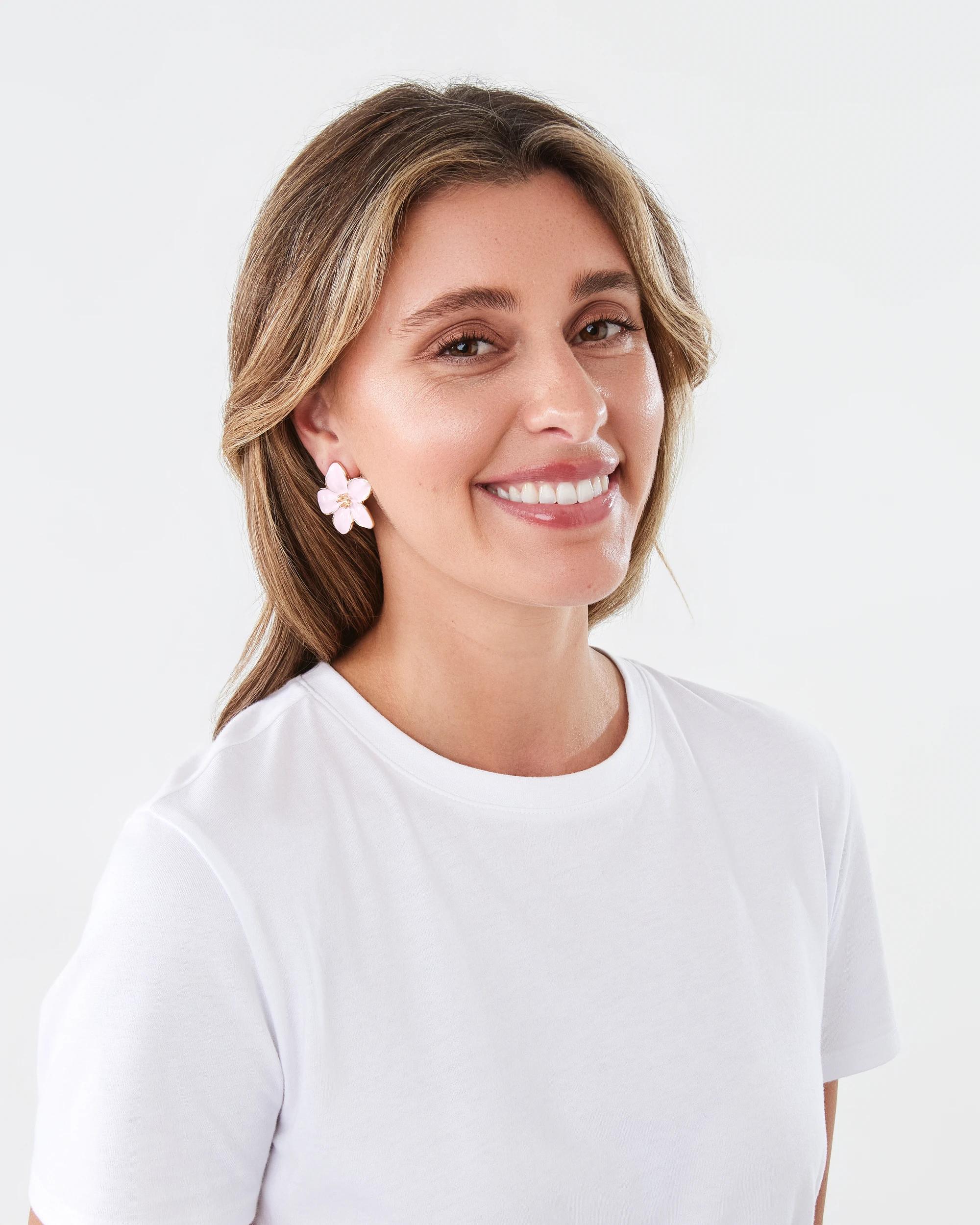 3 Flower Stud Earrings - Pink Pink, 3 of 4