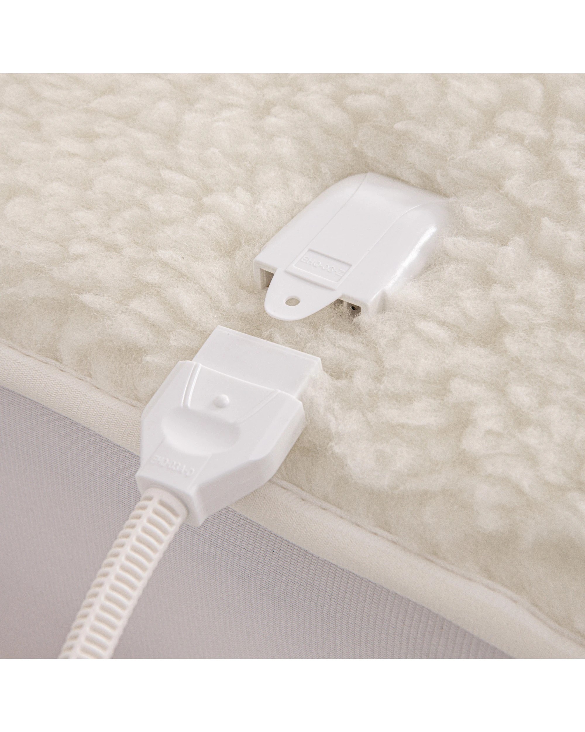 7 Dreamaker Australian Wool Fleece Electric Blanket - King Single Bed - White, 7 of 7