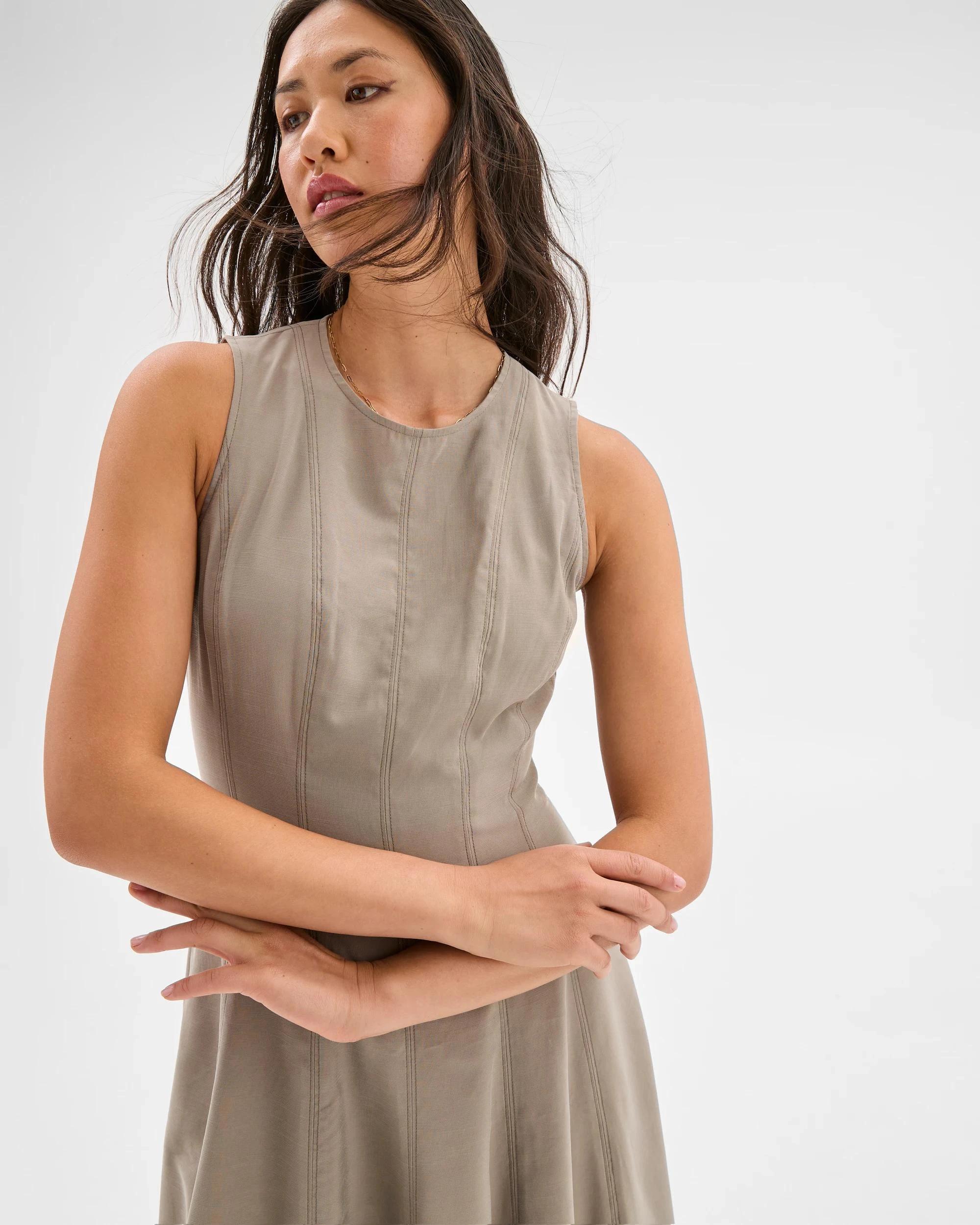 4 Sleeveless Seam Detail Midi Dress - Preview PEYOTE, 4 of 7