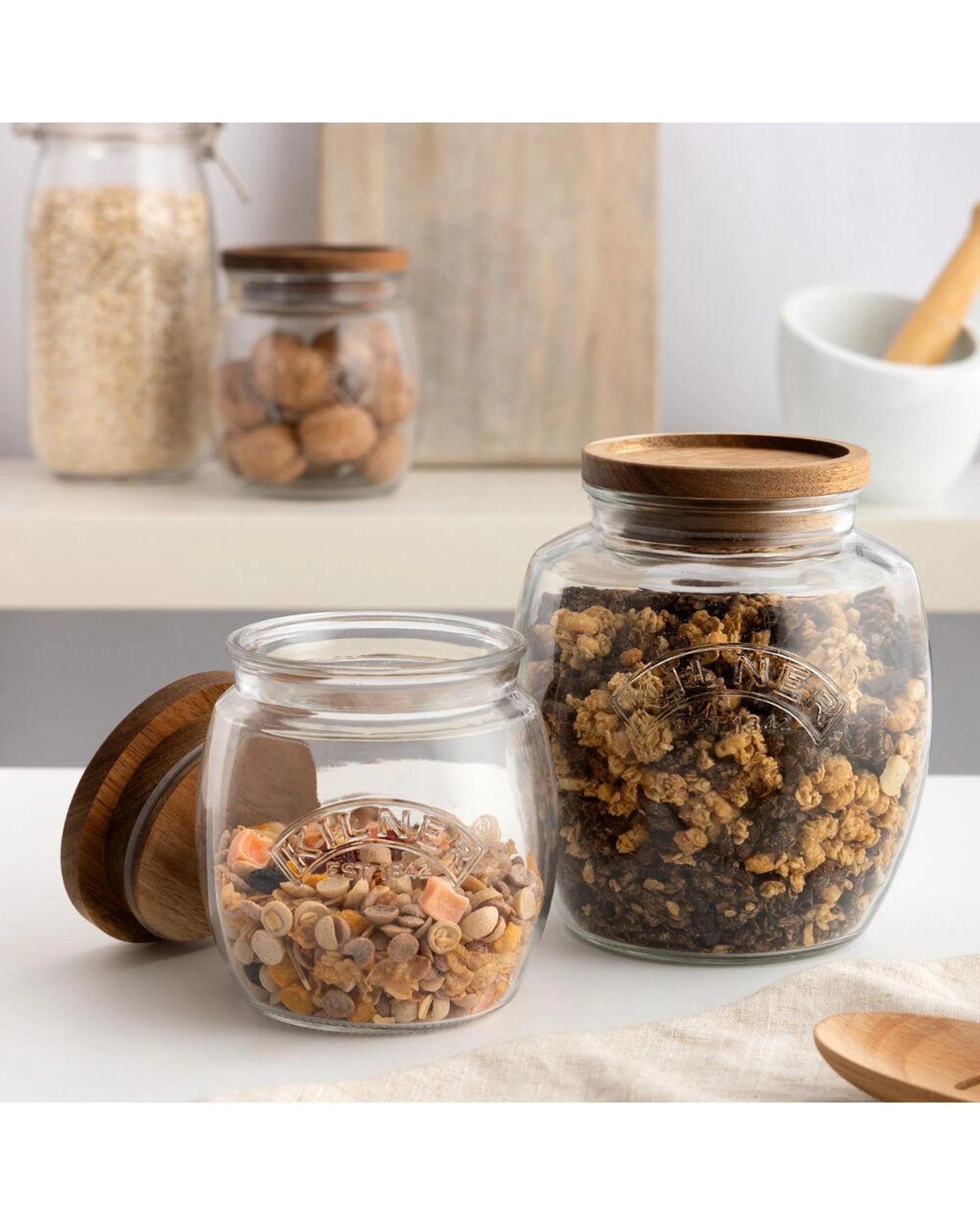 2 Kilner Universal Storage Jar with Acacia Lid 850ml, 2 of 5