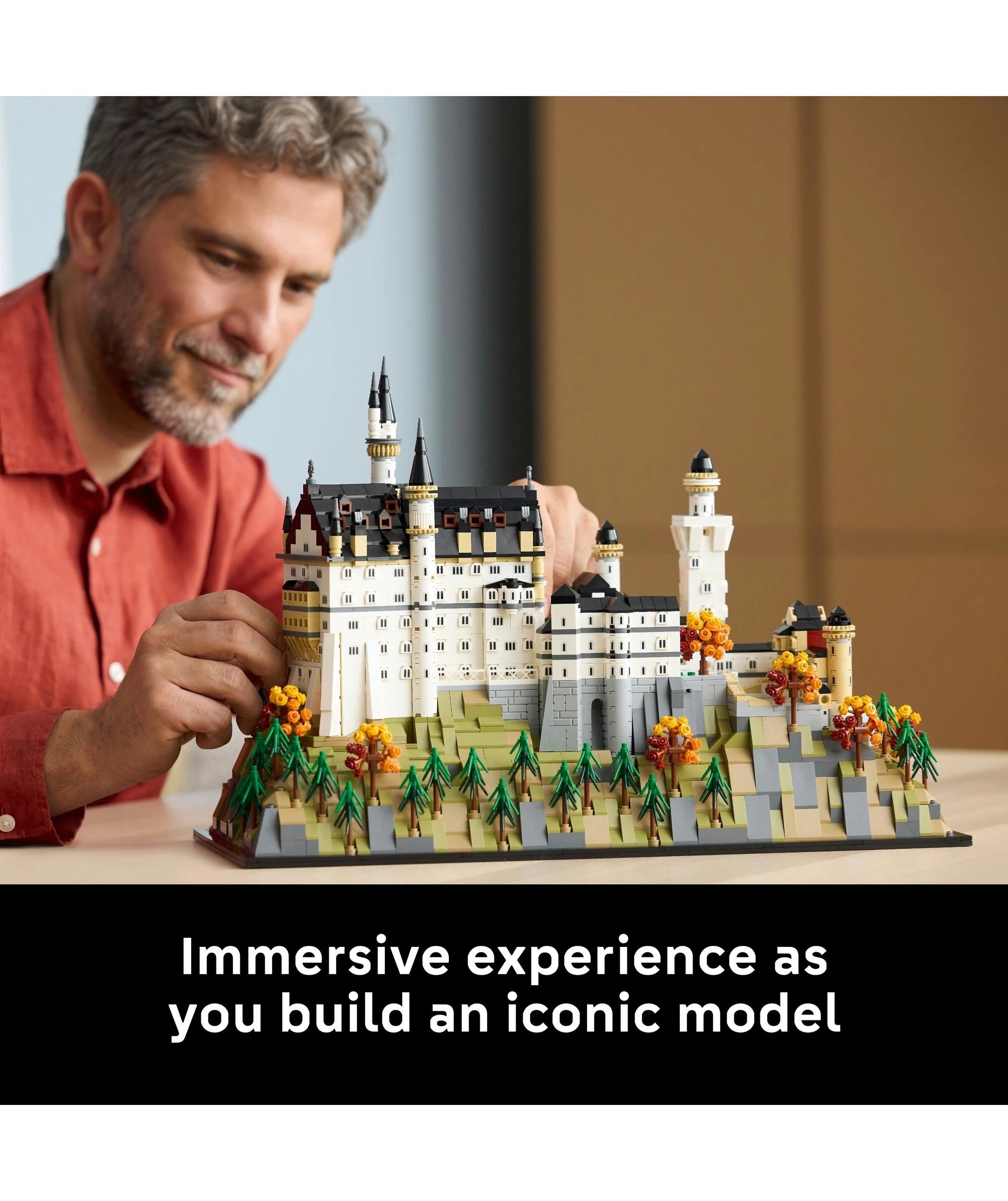 4 LEGO Architecture Neuschwanstein Castle 21063, 4 of 10