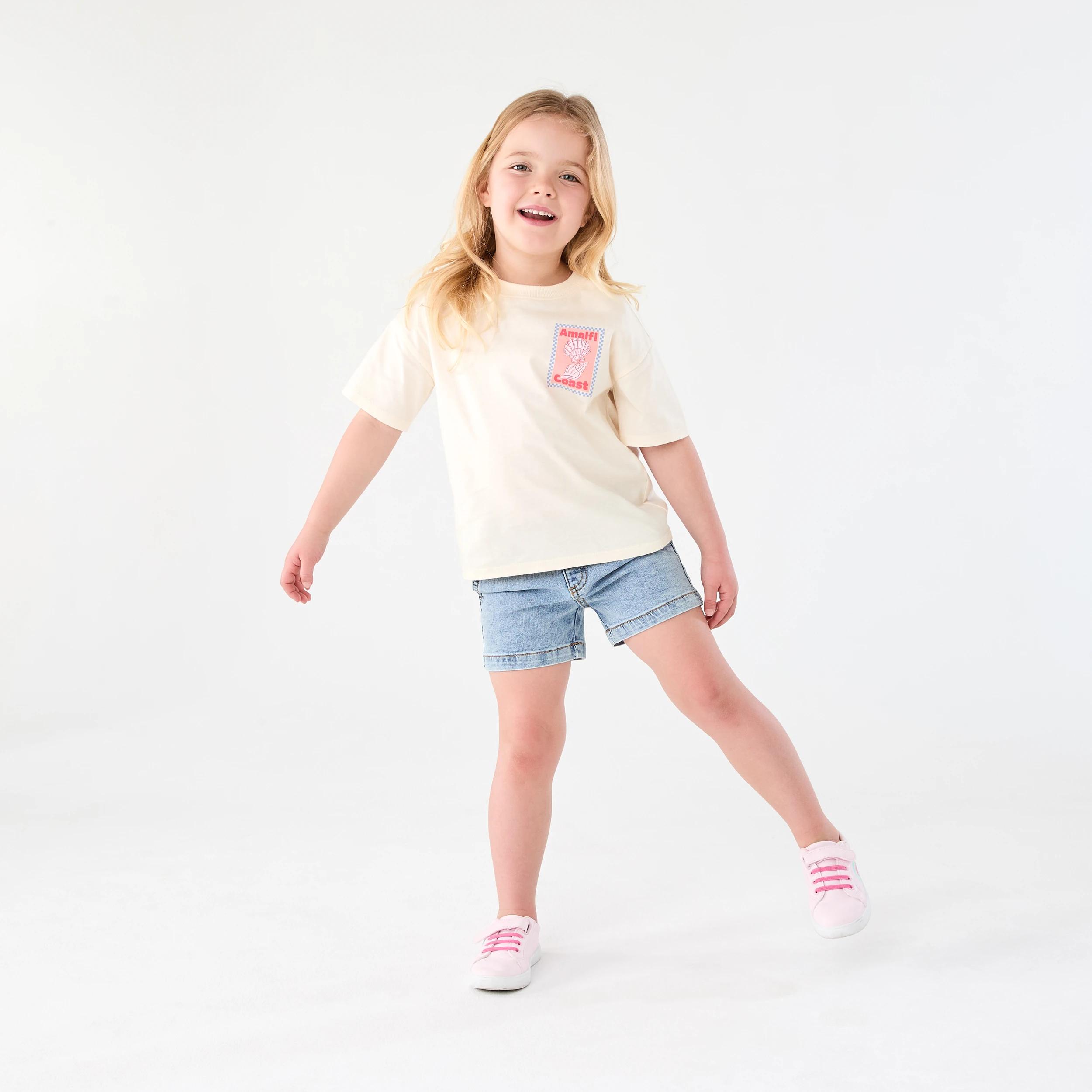 6 Short Sleeve Oversized Applique T-shirt Bge Amalfi, 6 of 7